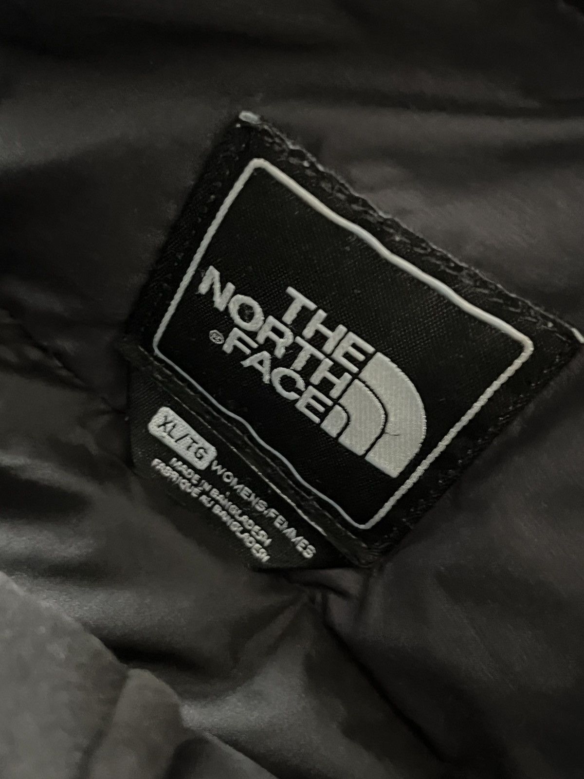The North Face Vintage The North Face 700 Black Outdoor Puffer Vest Y2K Size XL / US 12-14 / IT 48-50 - 11 Thumbnail