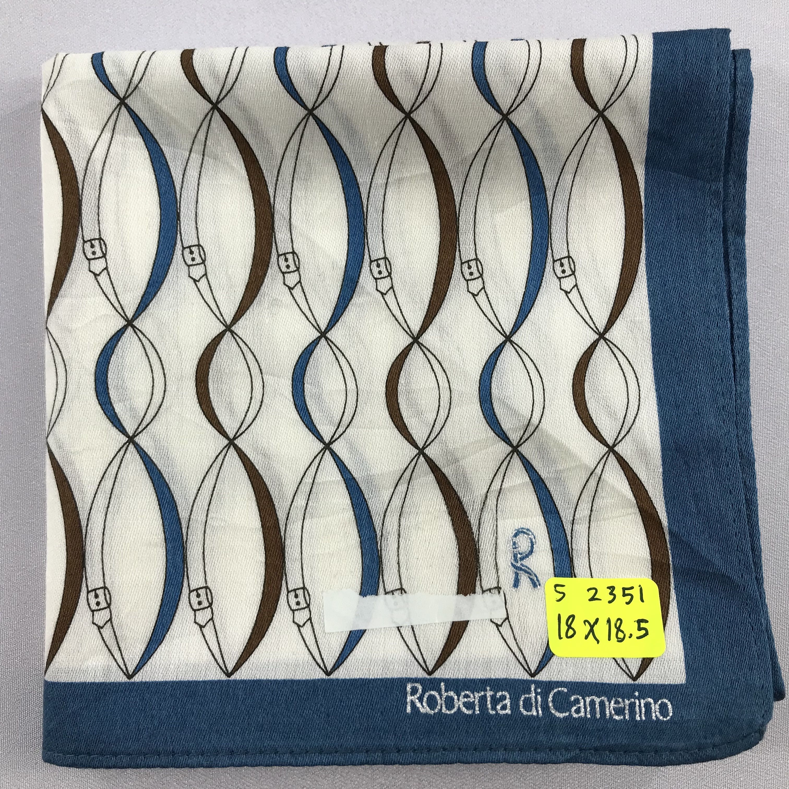 Roberta di Camerino × Vintage Roberta Di Camerino Bandana /Handkerchief/Neckerchief -S2351 Size ONE SIZE - 5 Thumbnail