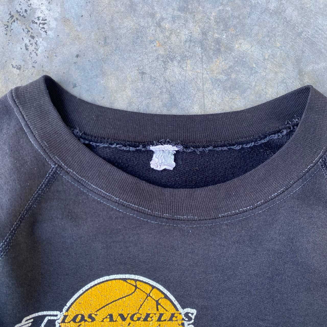 Vintage RARE VINTAGE 70S LAKERS LOS ANGELES FADED BLACK SWEATSHIRT Size US L / EU 52-54 / 3 - 10 Thumbnail