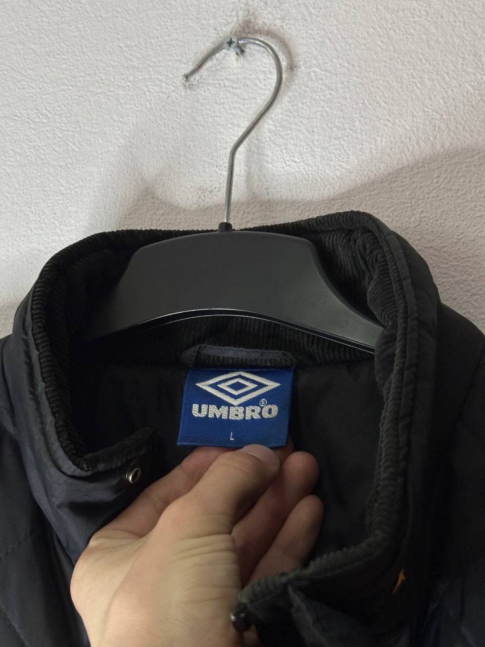 Umbro Umbro FC Inter Milan Soccer Quilted Jacket Black L Vintage Size US L / EU 52-54 / 3 - 9 Thumbnail