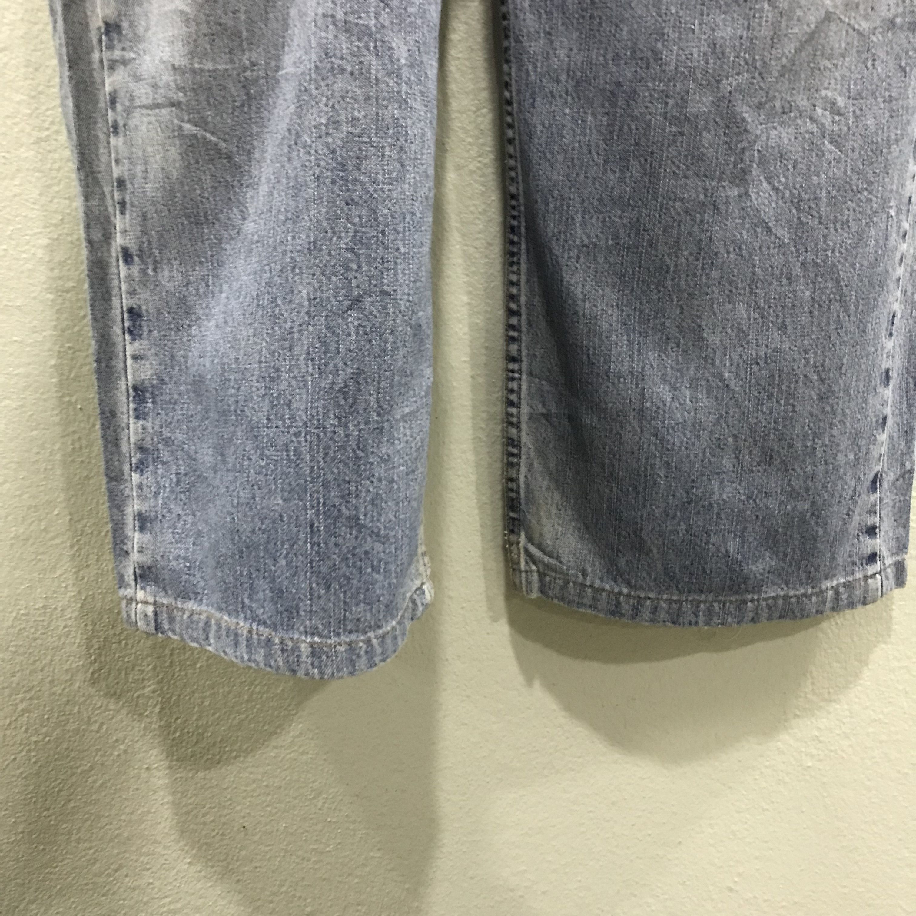 Levi's Vintage Levi’s 569 Loose Straight Light Wash Distressed Size US 34 / EU 50 - 6 Thumbnail