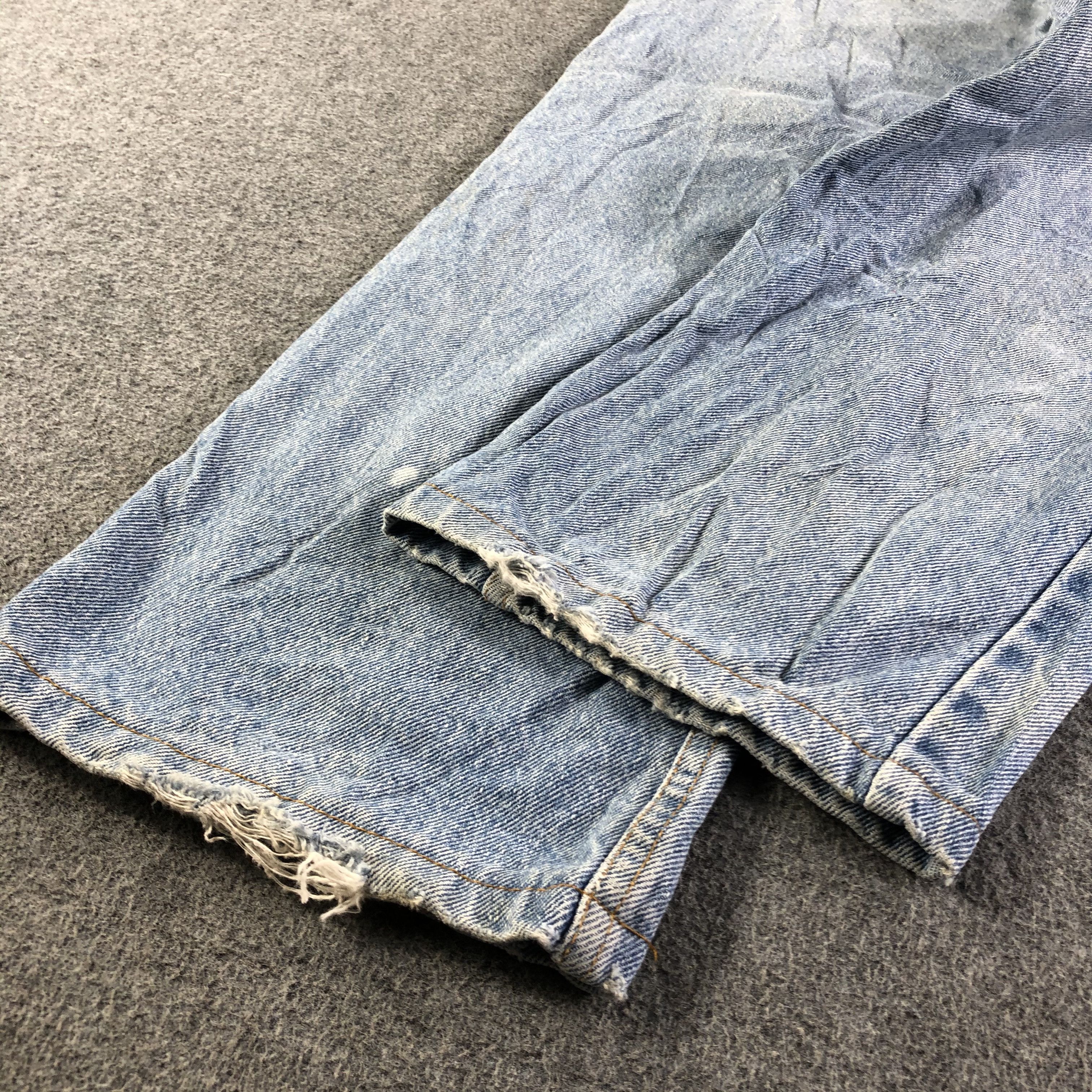 Levi's Vintage 90s Light Wash Levis Jeans-J3262 Size US 33 - 6 Thumbnail