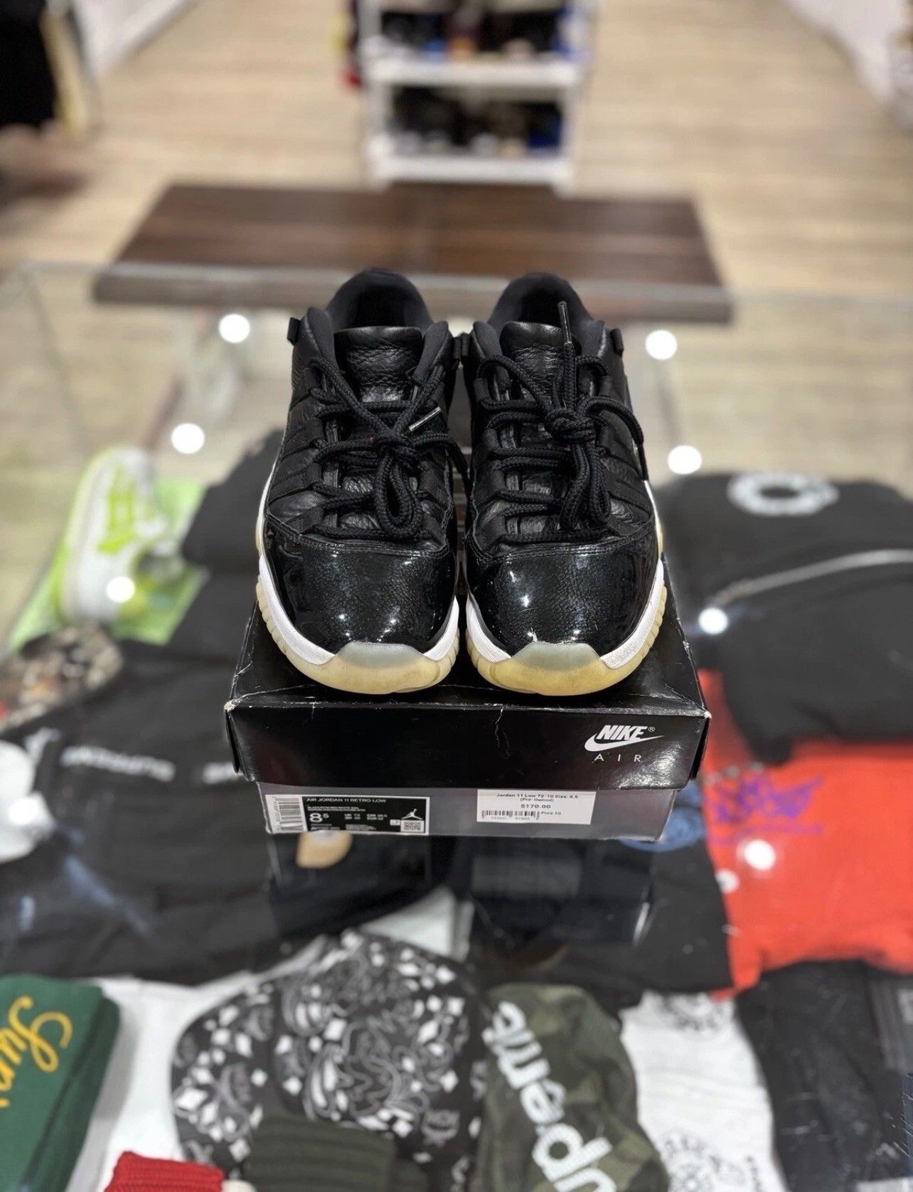 Jordan Brand Jordan 11 Low 72-10 Size US 8.5 / EU 41-42 - 2 Thumbnail