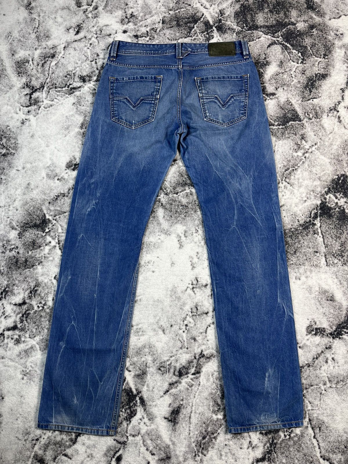 Diesel Diesel Larkee Regular Straight Jeans Tag 31 Fit 34 Size US 31 - 1 Thumbnail