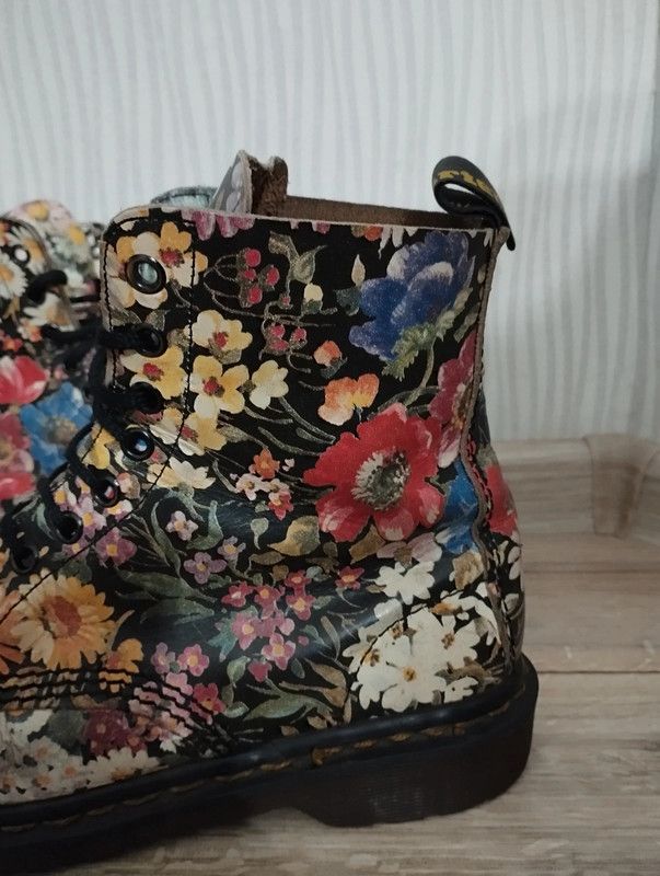 Dr. Martens Dr. Martens Sienna Miller vintage rare Made in England UK6 Size US 8.5 / IT 38.5 - 3 Thumbnail
