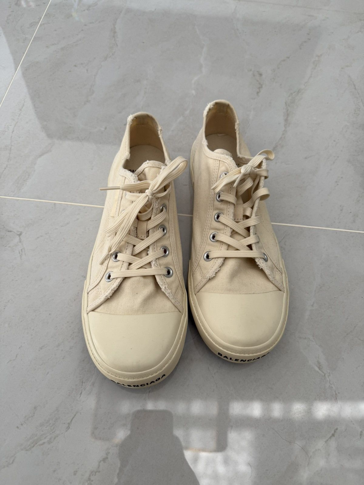 Balenciaga Balenciaga Paris White Low Top Sneaker Sz.44 Size US 11 / EU 44 - 2 Thumbnail