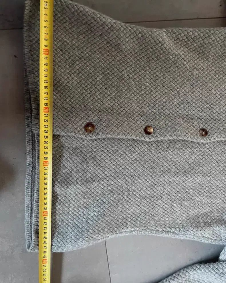 Loro Piana Loro Piana Pure cashmere sweater, removable fur decoration Size M / US 6-8 / IT 42-44 - 7 Thumbnail