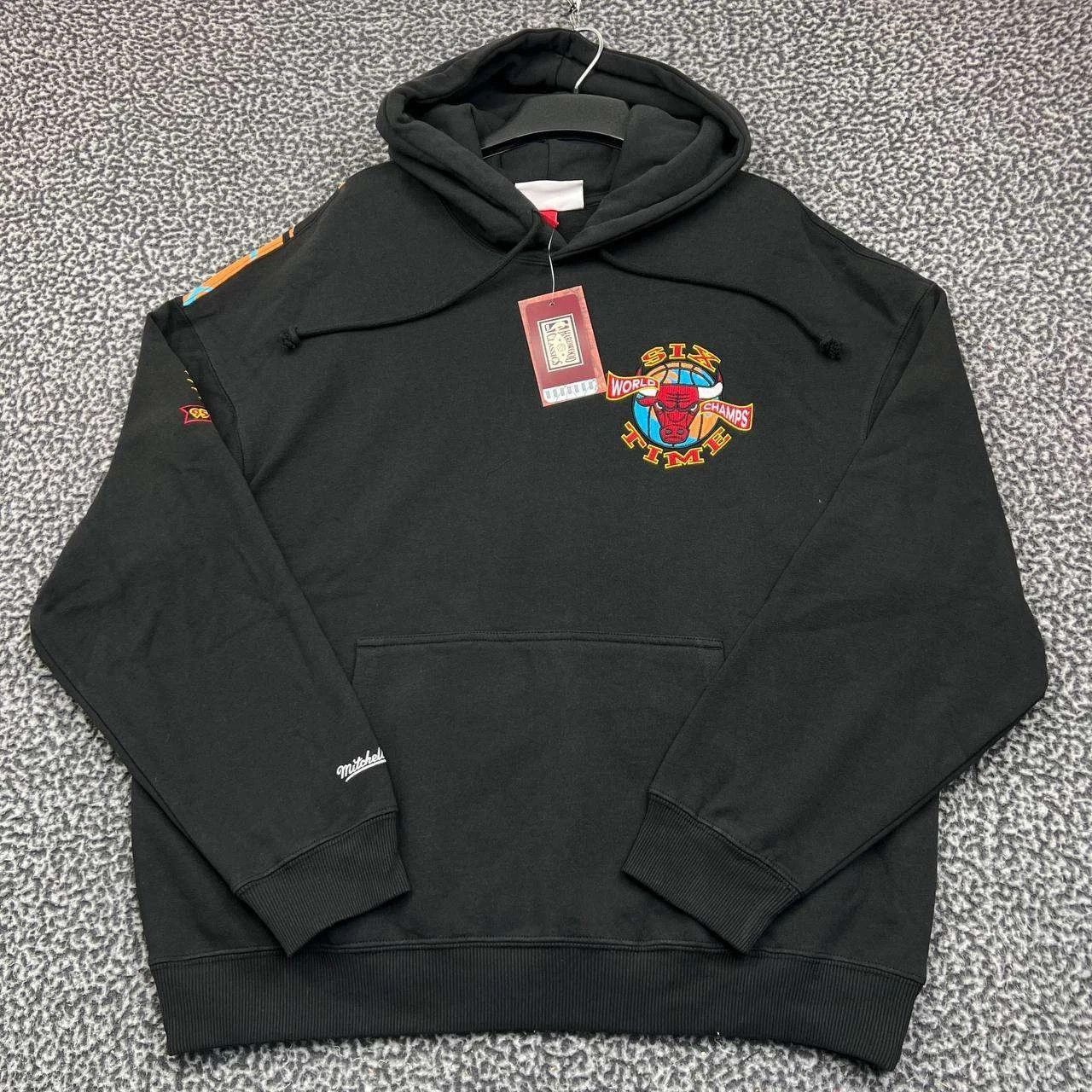 Mitchell & Ness Chicago Bulls Hoodie Men Black NBA Pullover New M Size US M / EU 48-50 / 2 - 2 Thumbnail