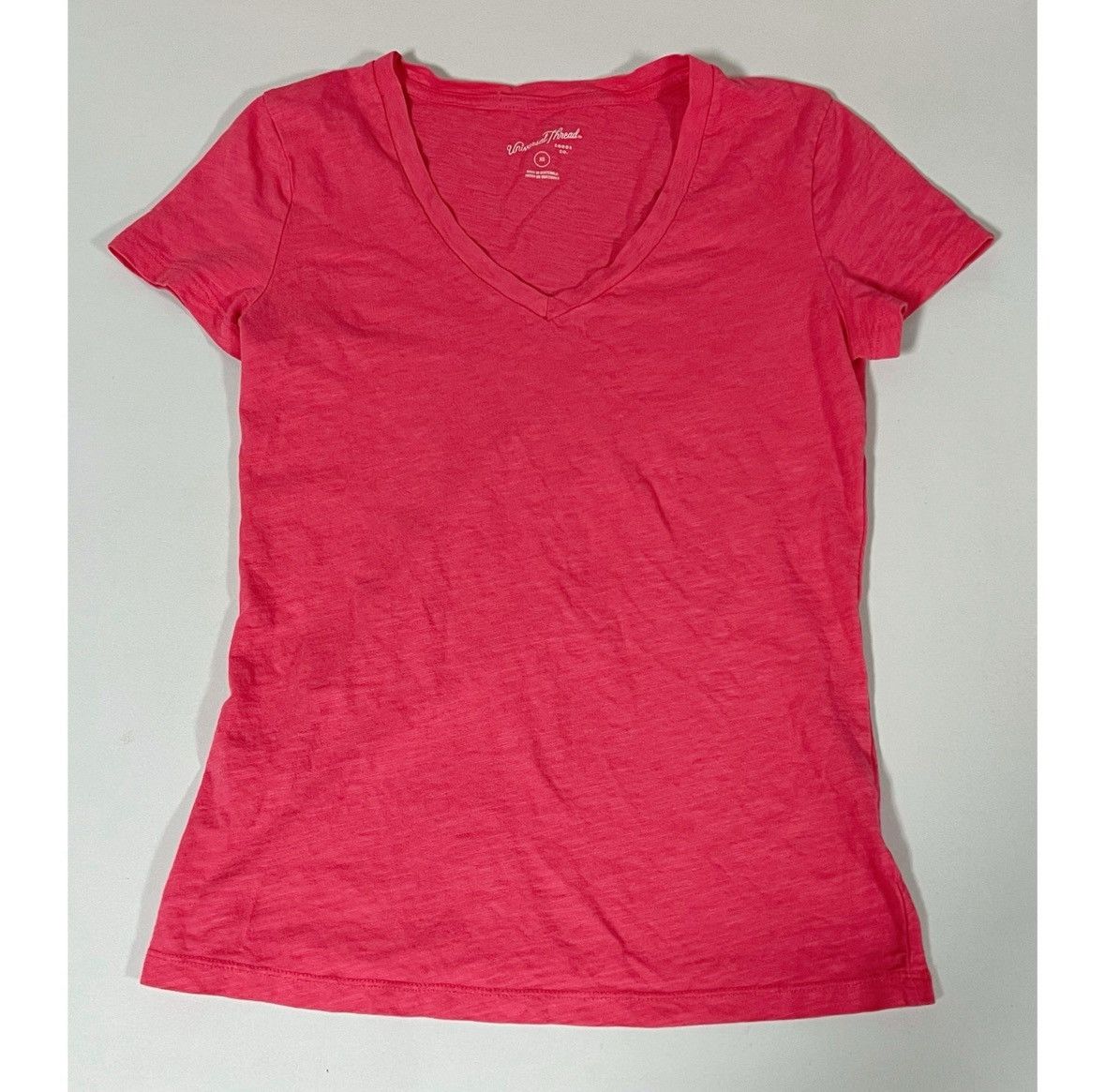 Universal Studios Universal Thread Hot Pink V-Neck T-Shirt Top Tee Size XS 🩷 Size US XS / EU 42 / 0 - 1 Thumbnail