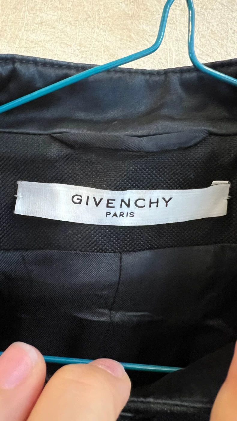 Givenchy Givenchy Very Stylish Short Collar Lapel Suit Size US S / EU 44-46 / 1 - 3 Thumbnail