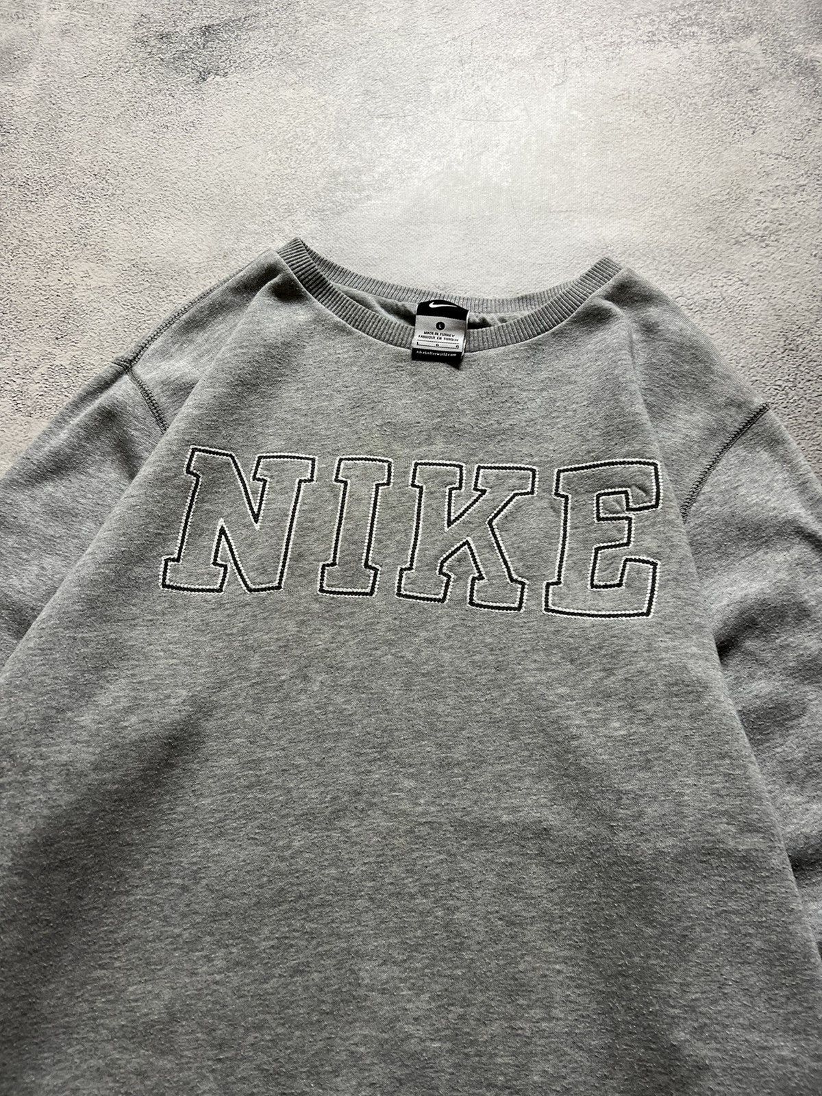 Nike × Vintage Vintage Y2k Nike 🩶 Spellout Big Logo Sweatshirt 00’s Size US L / EU 52-54 / 3 - 5 Thumbnail