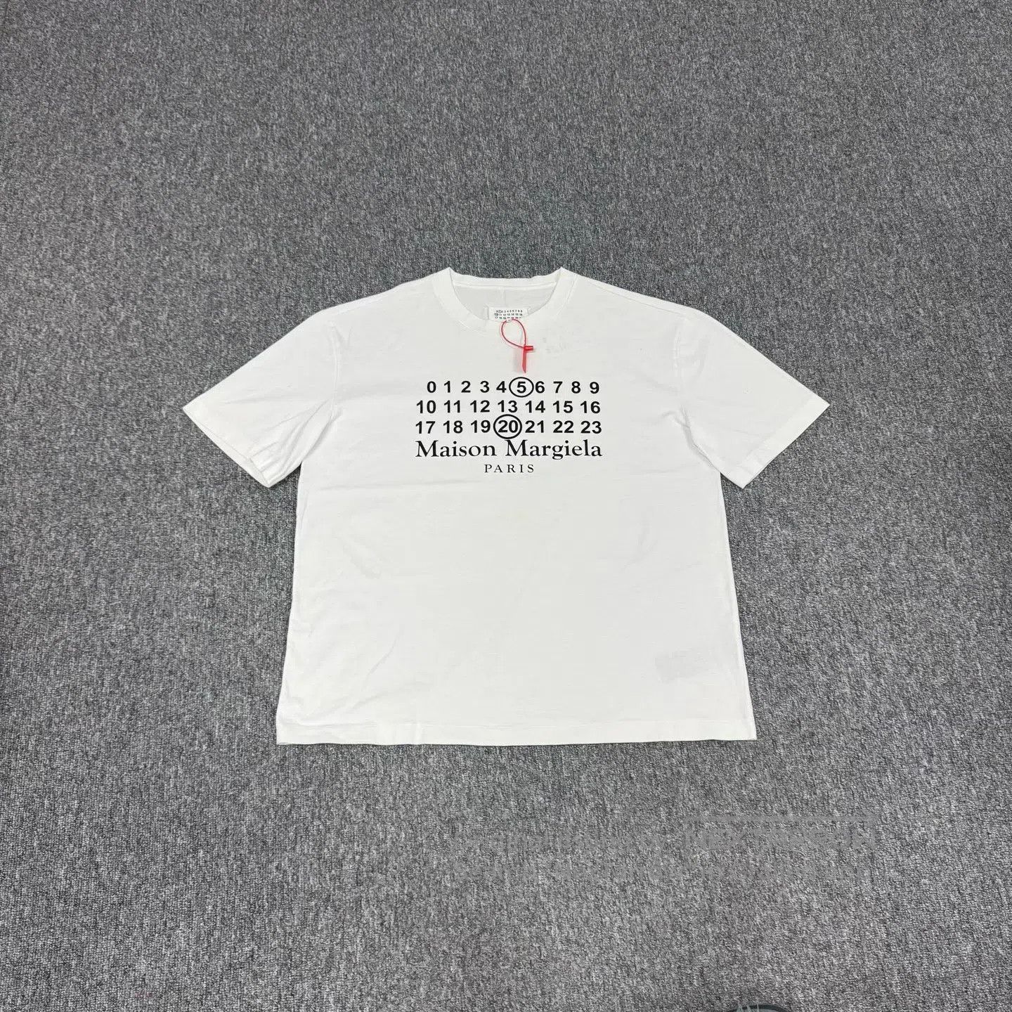 Maison Margiela Maison Margiela Letter Short-Sleeved T-shirt| Size US S / EU 44-46 / 1 - 1 Thumbnail