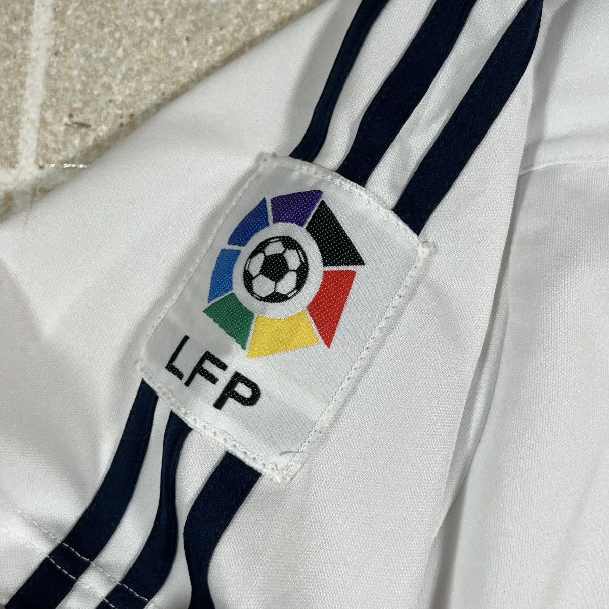Other Vintage Real Madrid 2004-2005 Home Short Sleeve Jersey Sz S Size US S / EU 44-46 / 1 - 6 Thumbnail
