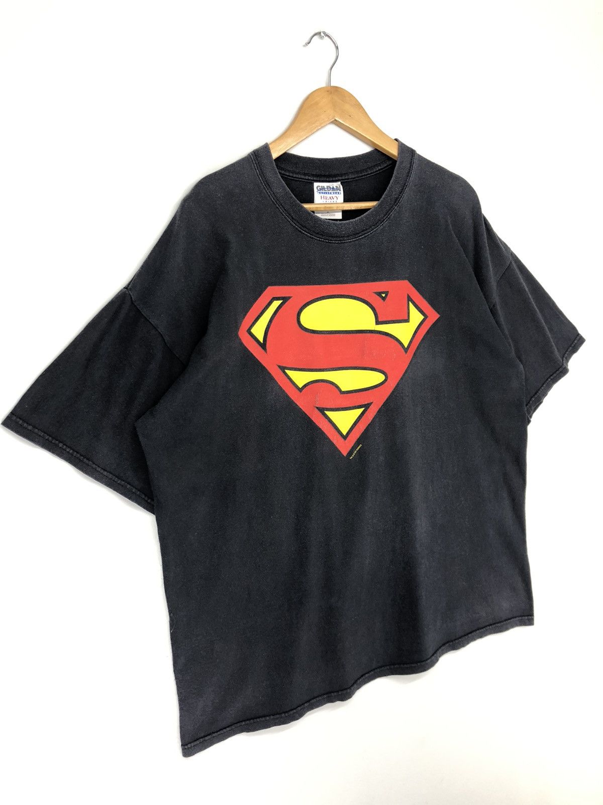 DC Comics × Vintage Vintage Y2K Superman DC Comics Big Logo Faded Tshirt Size US XL / EU 56 / 4 - 3 Thumbnail