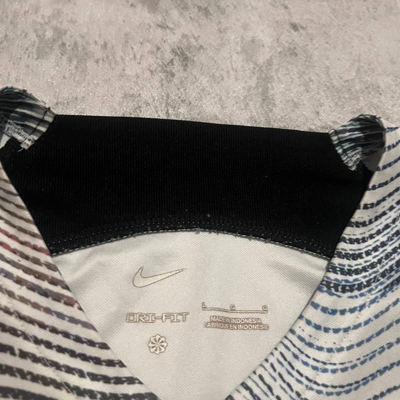 Nike 2022-23 Liverpool Nike Third Kit Premier League Size US L / EU 52-54 / 3 - 4 Thumbnail
