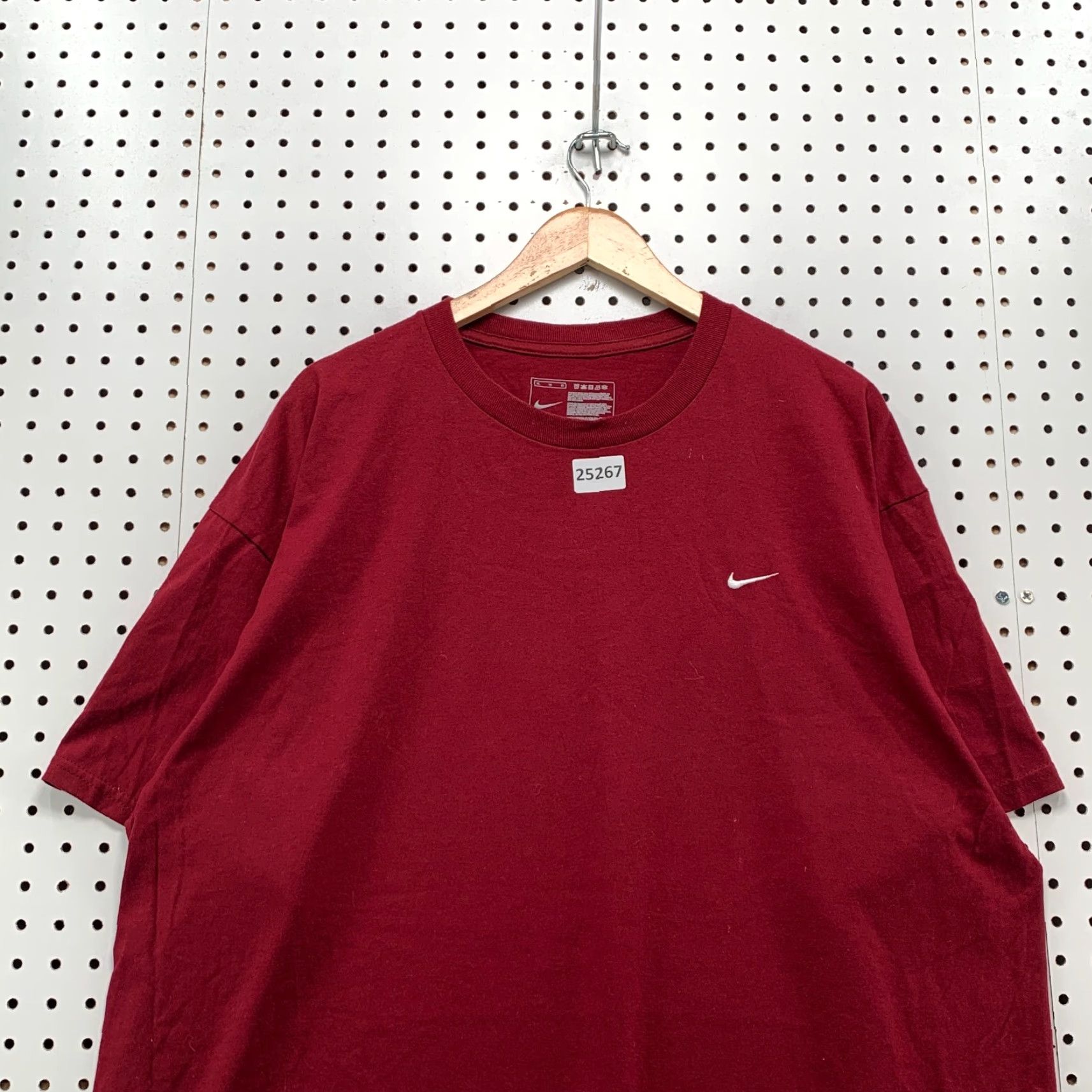 Nike VINTAGE Nike Shirt Crimson Red White Embroidered Swoosh Mens XL 26x32.5 Size US XL / EU 56 / 4 - 2 Thumbnail