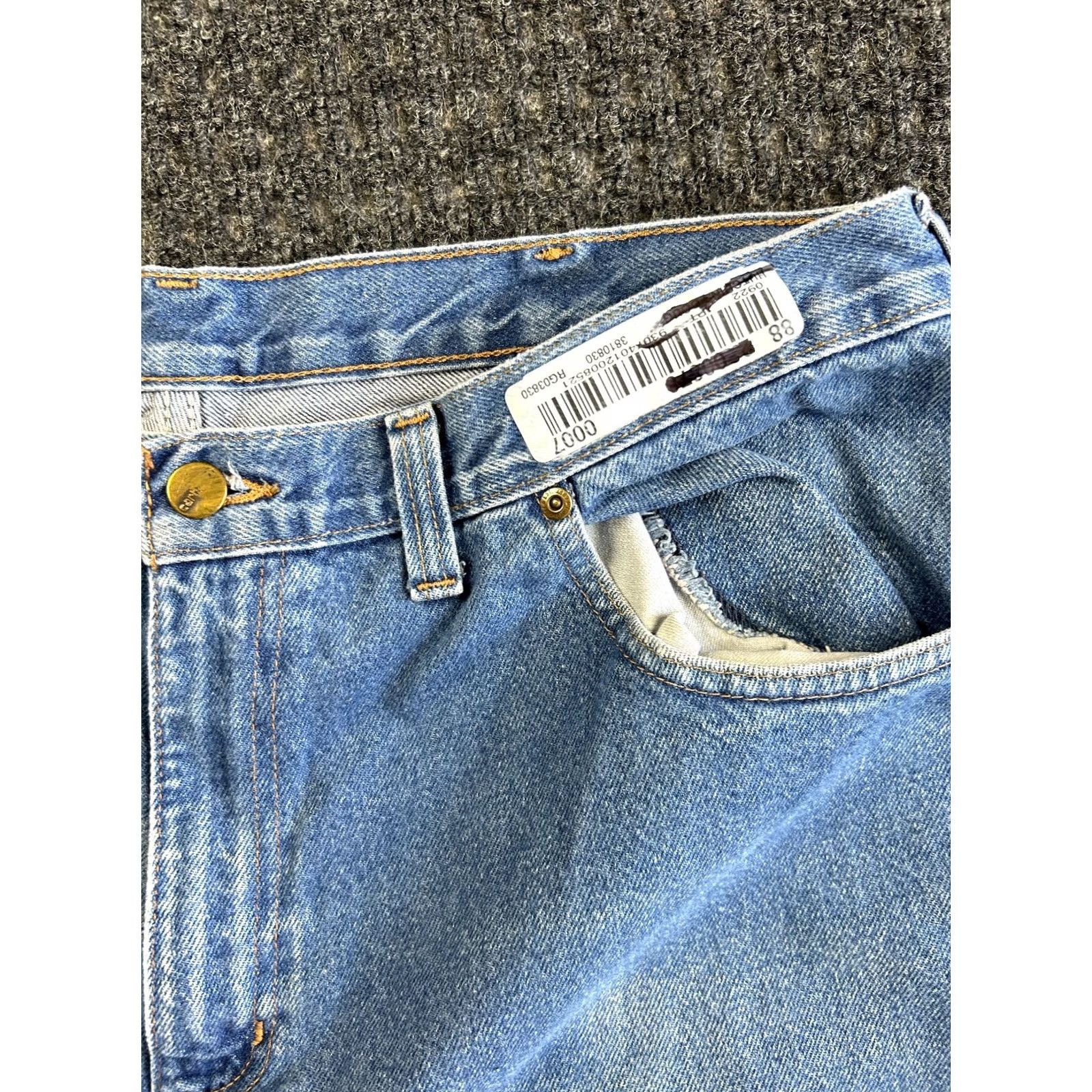Carhartt VINTAGE Carhartt Jeans Relaxed Fit 38x30 Blue Denim 5-Pocket Distressed Grunge 90s y2k Mens Jeans Size US 40 / EU 56 - 6 Thumbnail