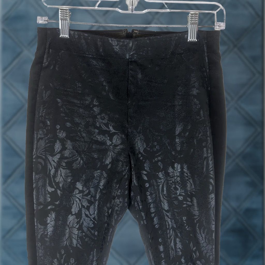 Anthropologie Anthropologie The Essential Skinny Pants Womens 0 Black Jacquard Brocade Foil Dress Pants Skinny Inseam 26in Black Womens 0 Pants Size 25" / US 0 / IT 36 - 1 Thumbnail