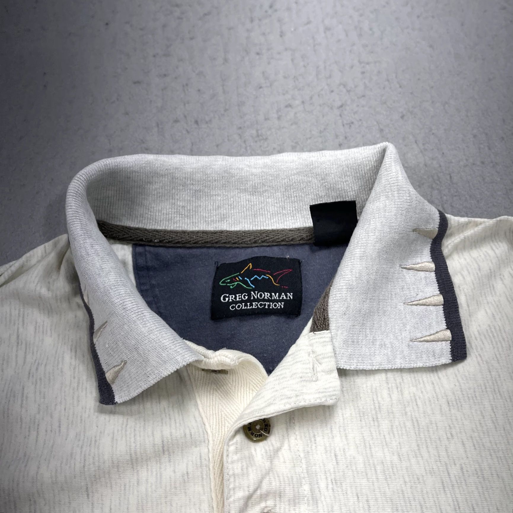 Vintage VINTAGE Greg Norman Polo Shirt Mens L Beige Shark Cotton 90s Shirt Mens L Beige Shark 90s Size US L / EU 52-54 / 3 - 3 Thumbnail