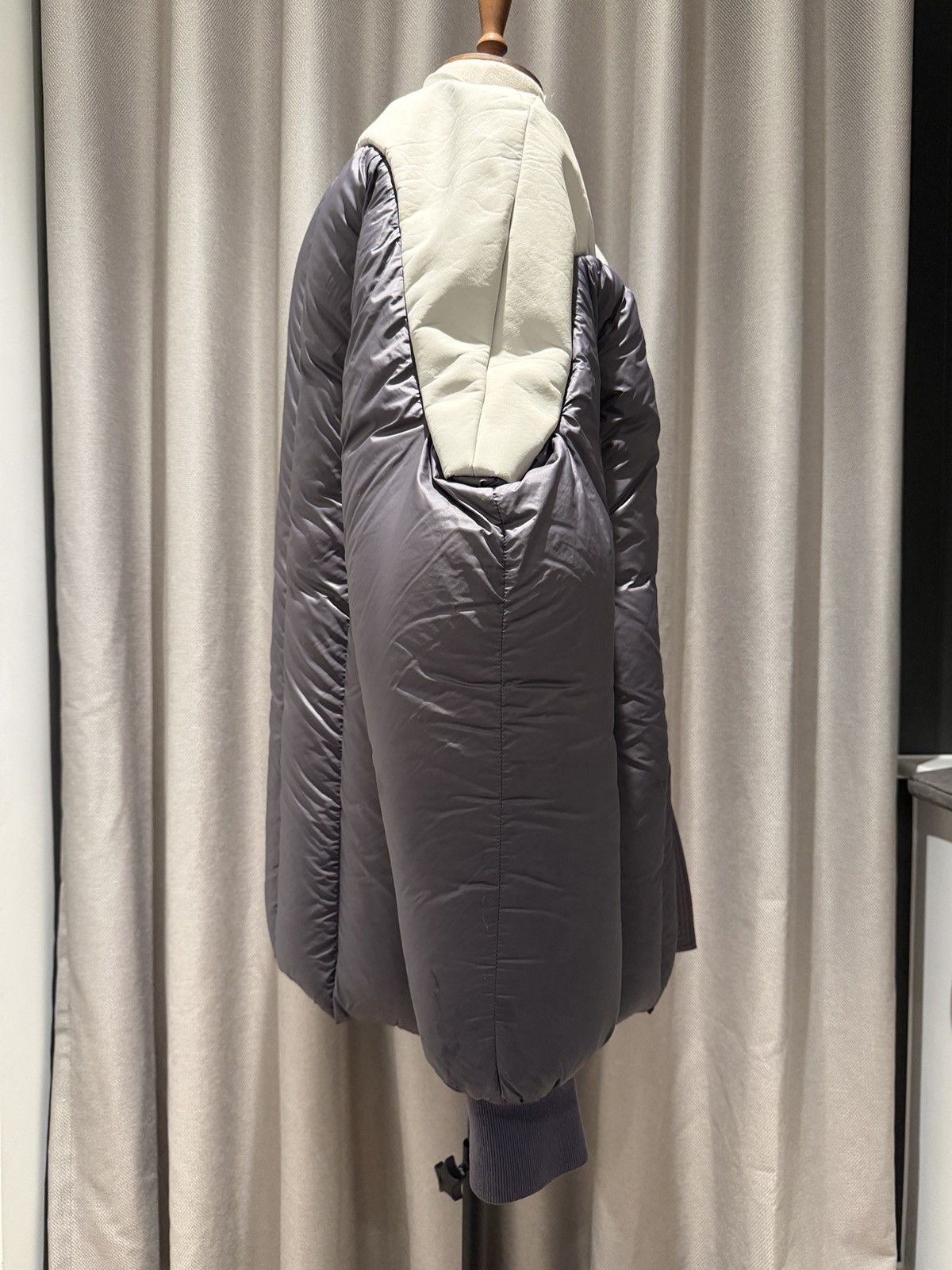 Rick Owens Rick Owens FW20 “Oyster” down jacket. Size US M / EU 48-50 / 2 - 2 Thumbnail