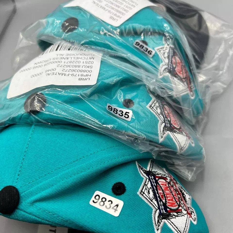 Mitchell & Ness Florida Marlins Hat Men Mitchell & Ness Snap Back Cap New Size ONE SIZE - 8 Thumbnail