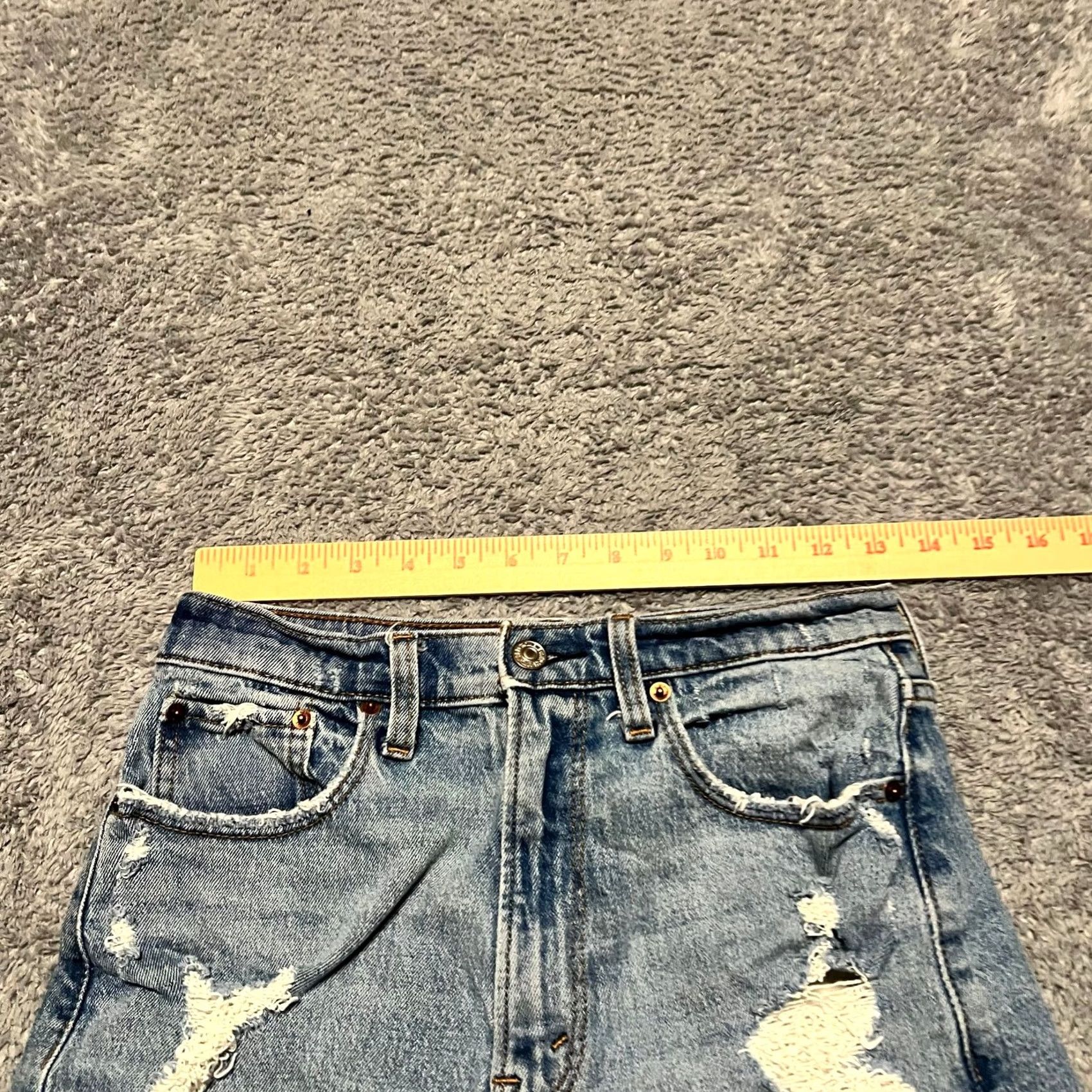 Abercrombie & Fitch Abercrombie & Fitch Shorts Womens 27 Blue Jean High Rise Mom Curve Live Distressed Size 27" / US 4 / IT 40 - 5 Thumbnail
