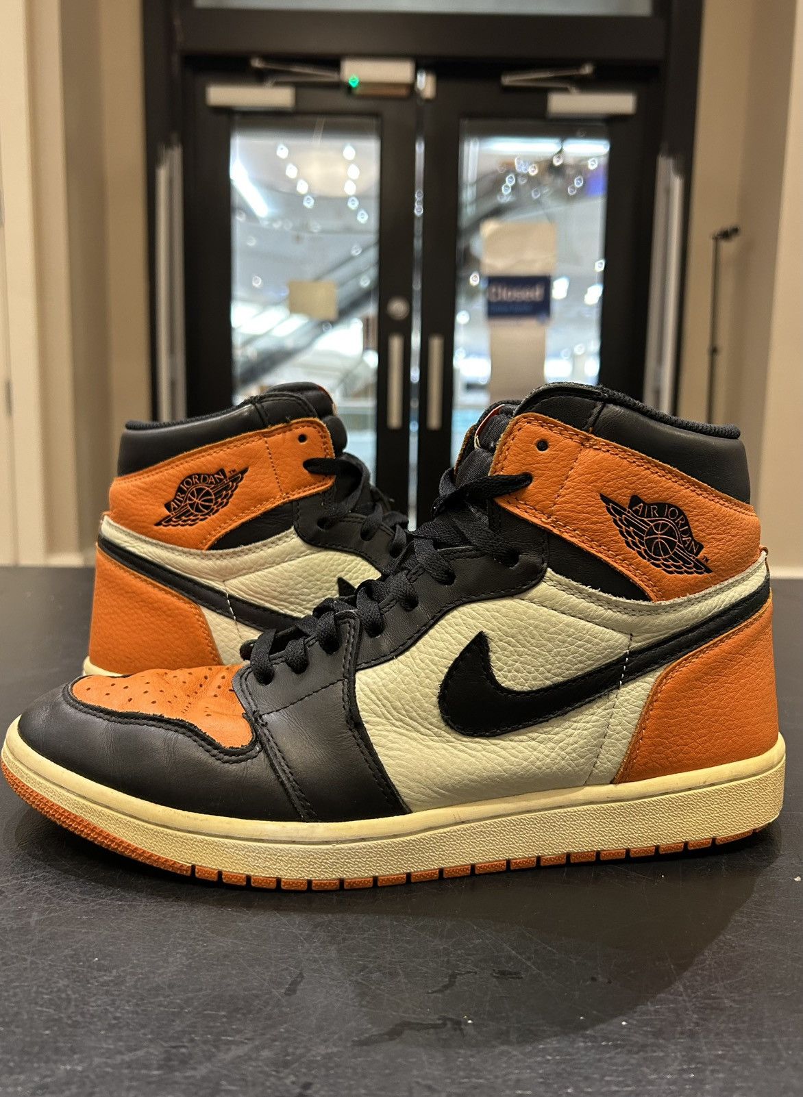 Jordan Brand Jordan 1 Retro ‘Shattered Backboard’ 2015 Size US 11.5 / EU 44-45 - 1 Thumbnail