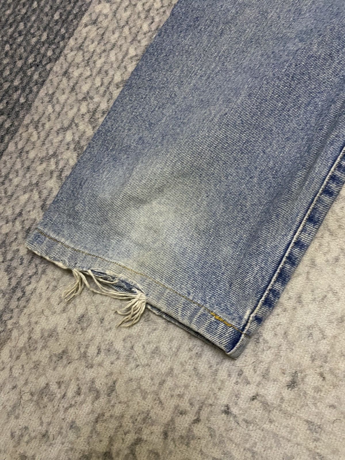 Iceberg × Vintage VINTAGE 90s ICEBERG JEANS X SNOOPY DISTRESSED JEAN Size US 30 / EU 46 - 9 Thumbnail