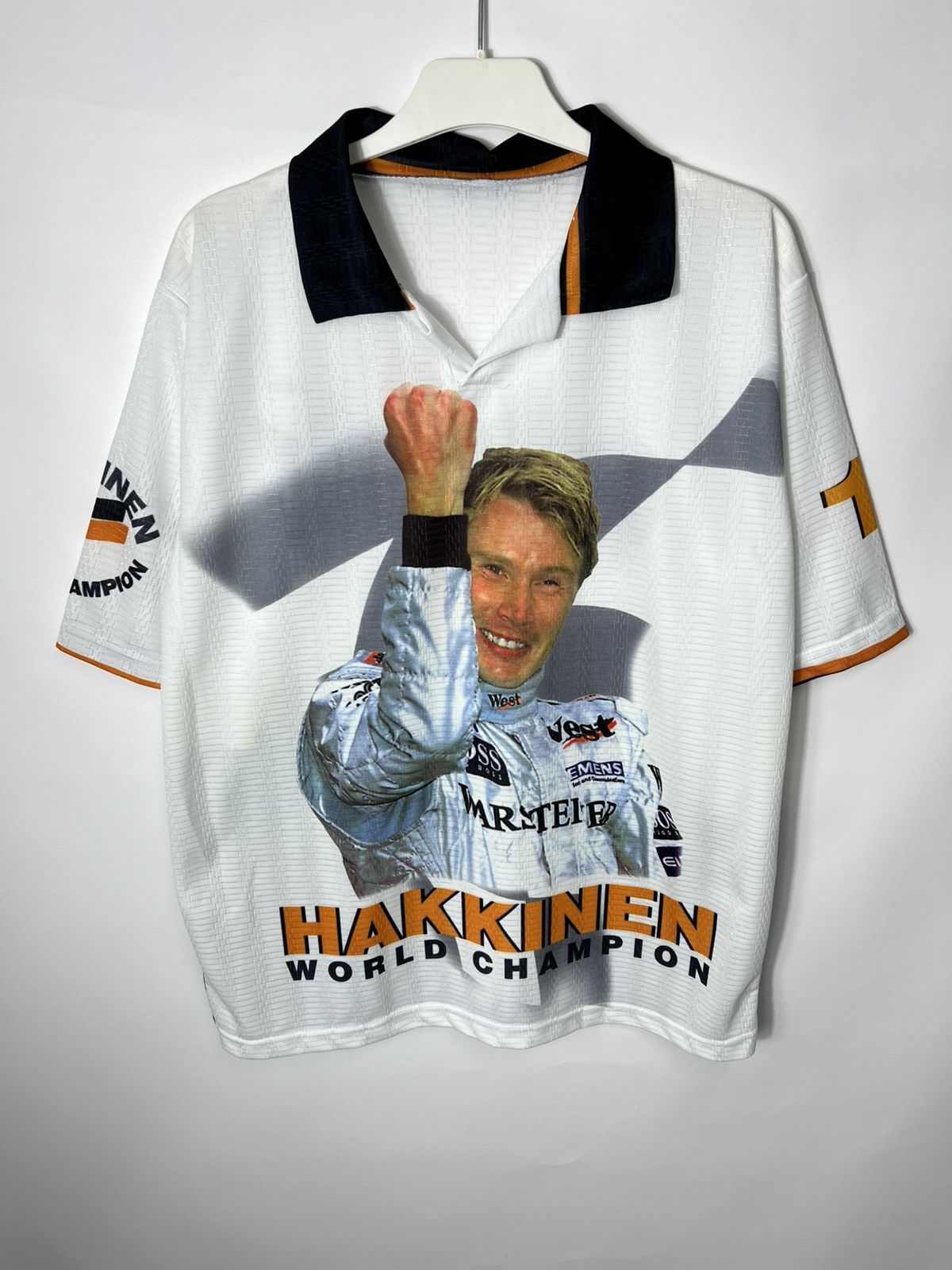 Mercedes-Benz Mika Hakkinen McLaren Mercedes West F1 Warsteiner T-shirt Size US L / EU 52-54 / 3 - 1 Thumbnail