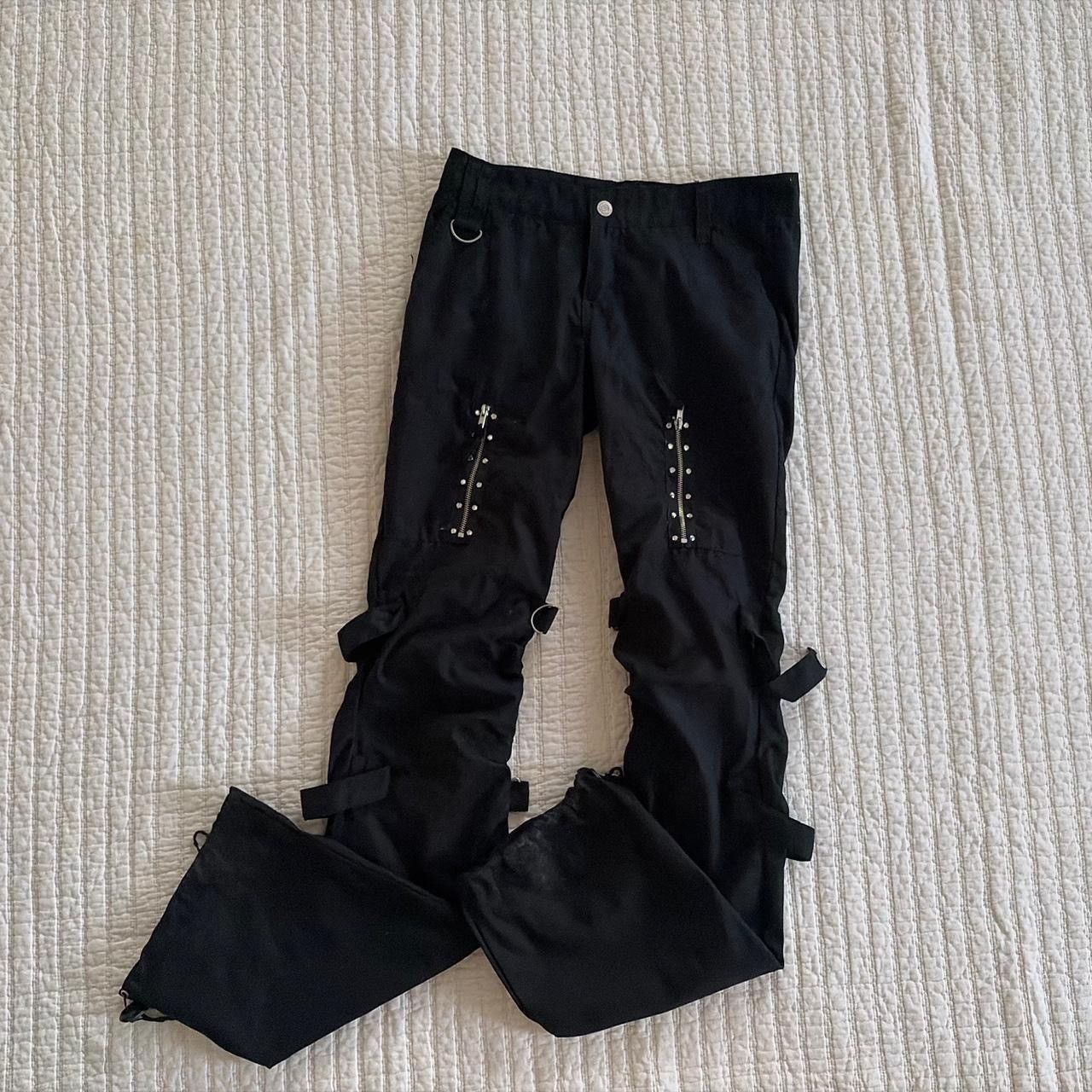 Japanese Brand Y2K Low-Waisted Bondage Cargo Pants Size 24" / US 00 / IT 34 - 1 Thumbnail