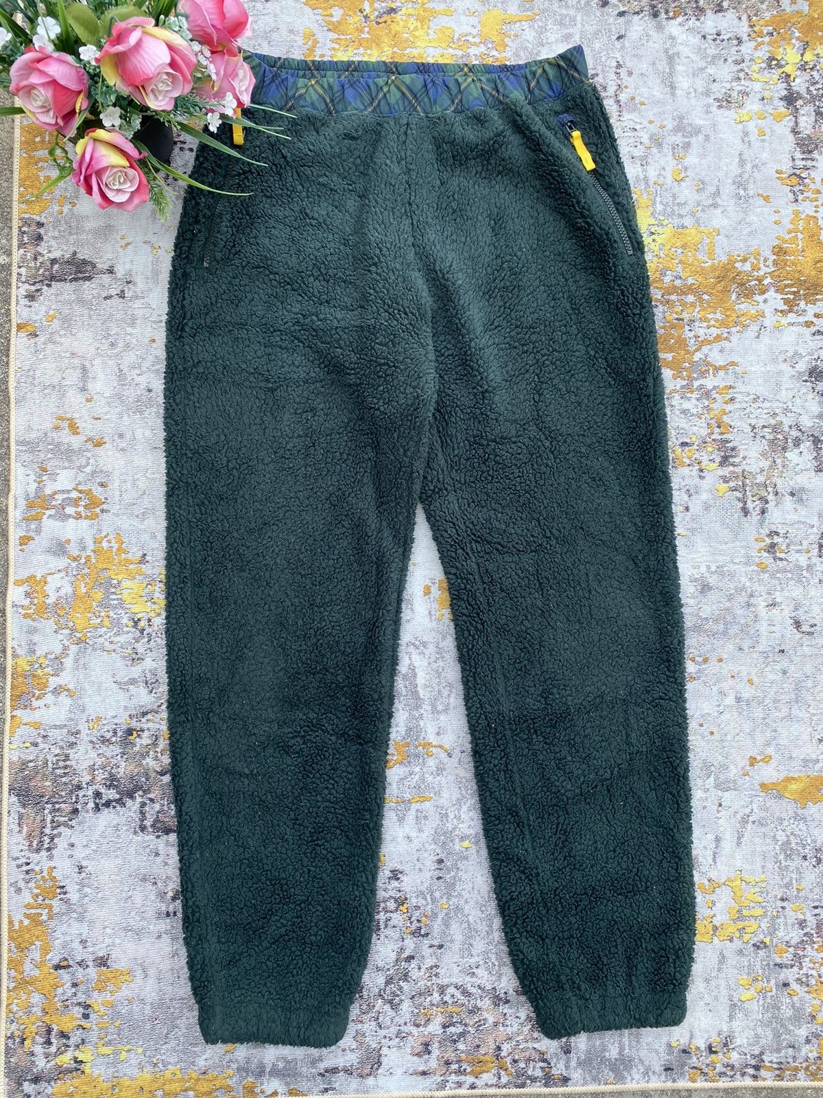 Japanese Brand × Uniqlo Uniqlo & J.W Anderson Sherpa Pants Size US 32 / EU 48 - 1 Thumbnail