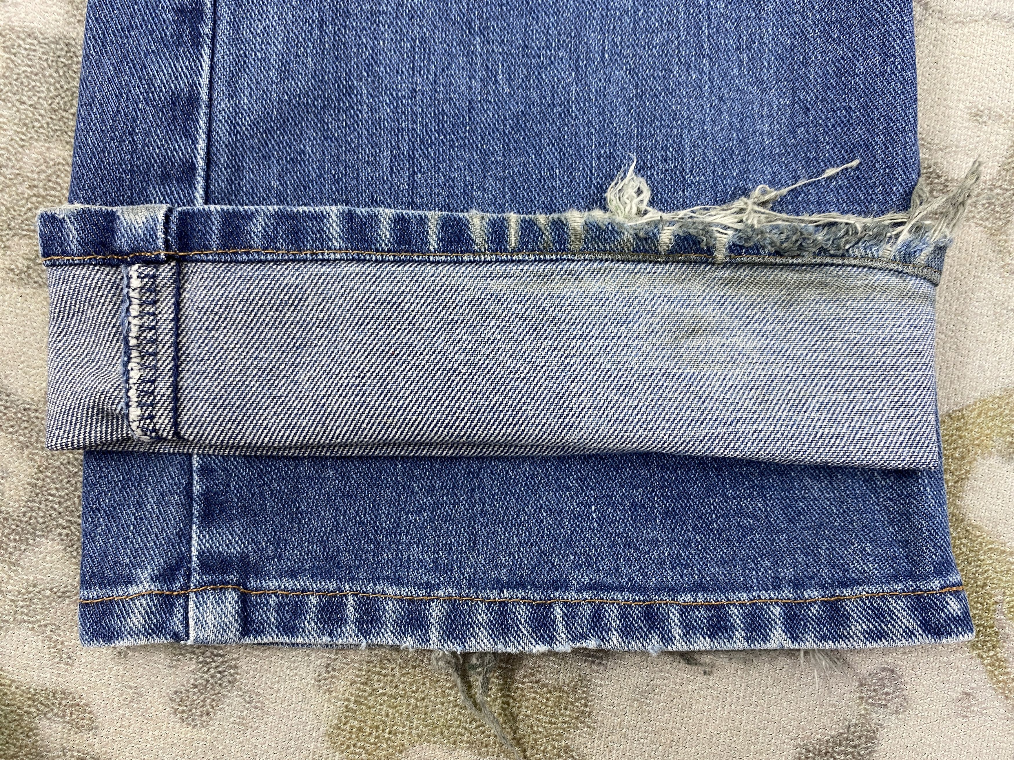 Levi's W25 Blue Vintage Levi's Flared Jeans 25x28.5 Denim -JN942 Size US 26 / EU 42 - 11 Thumbnail