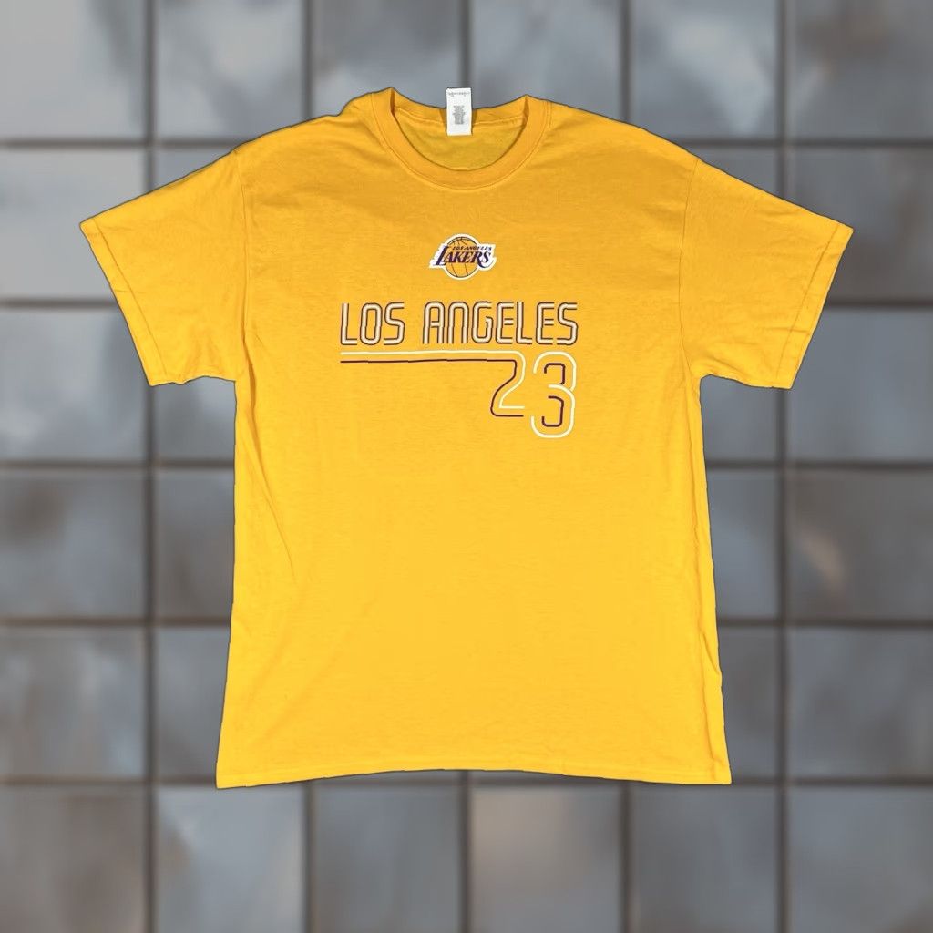 Gildan Gildan T-Shirt Large Los Angeles Lakers LeBron James Yellow Heavy Cotton Men's Size US L / EU 52-54 / 3 - 1 Thumbnail