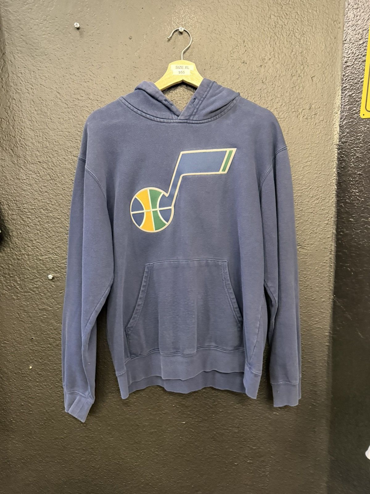 Vintage Vintage Utah Jazz Hoodie Size US XL / EU 56 / 4 - 1 Thumbnail