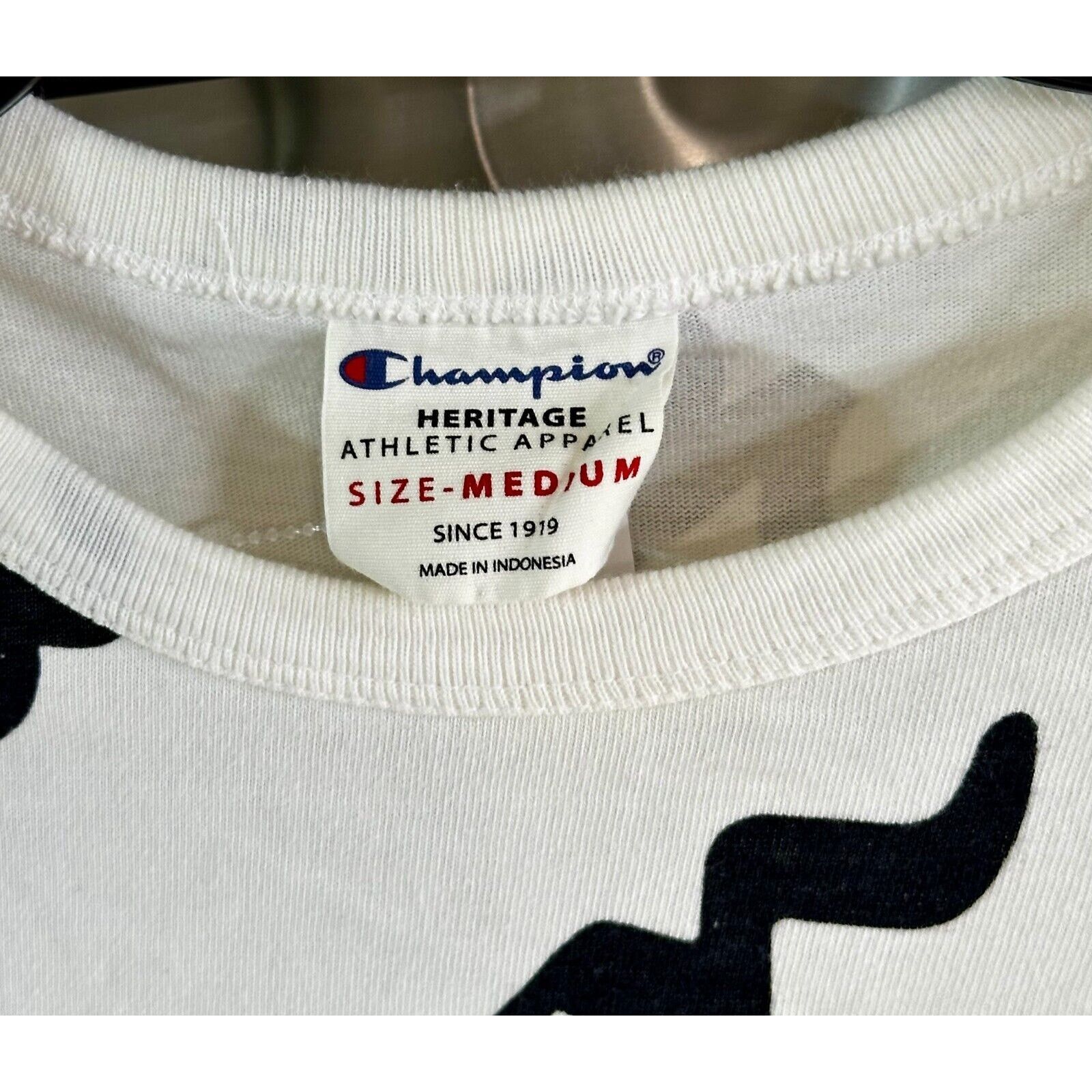 Champion Champion Burst Script | Medium | Minor Stains Size US M / EU 48-50 / 2 - 2 Thumbnail