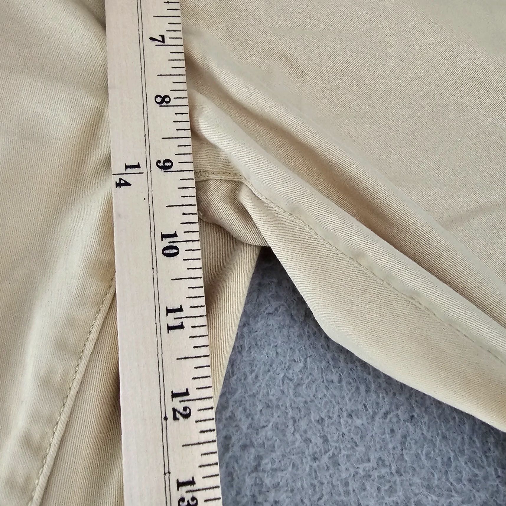 Uniqlo Uniqlo Pants Womens Size 6 Khaki Tan Chino Mid Rise Tapered Cotton Flat Front Size 28" / US 6 / IT 42 - 4 Thumbnail