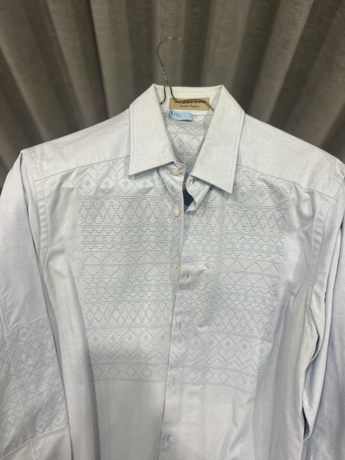 Burberry Burberry dress shirt. Worn a few times Size US L / EU 52-54 / 3 - 2 Thumbnail
