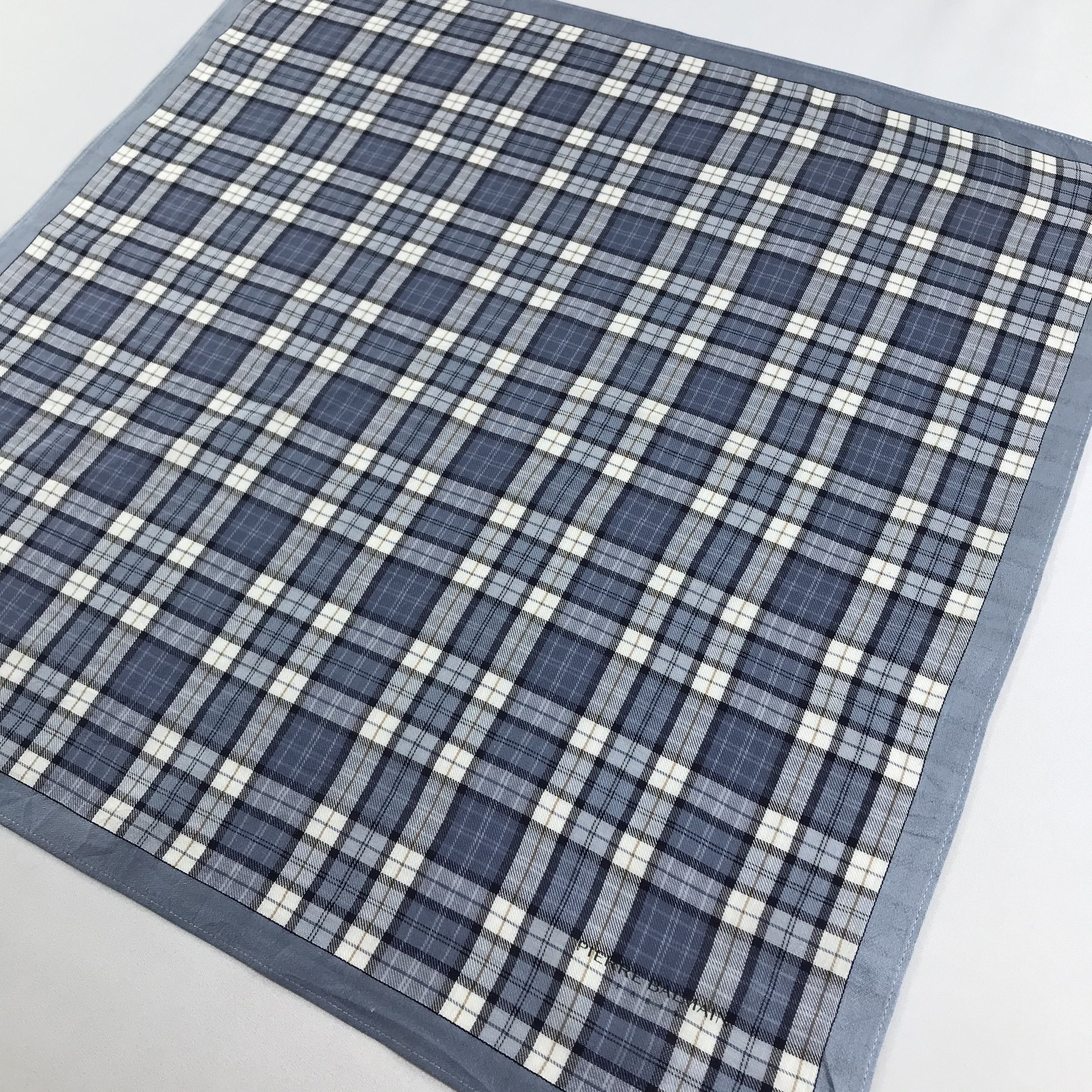 Pierre Balmain Pierre Balmain Handkerchief Neckerchief Bandana H922 Size ONE SIZE - 4 Thumbnail