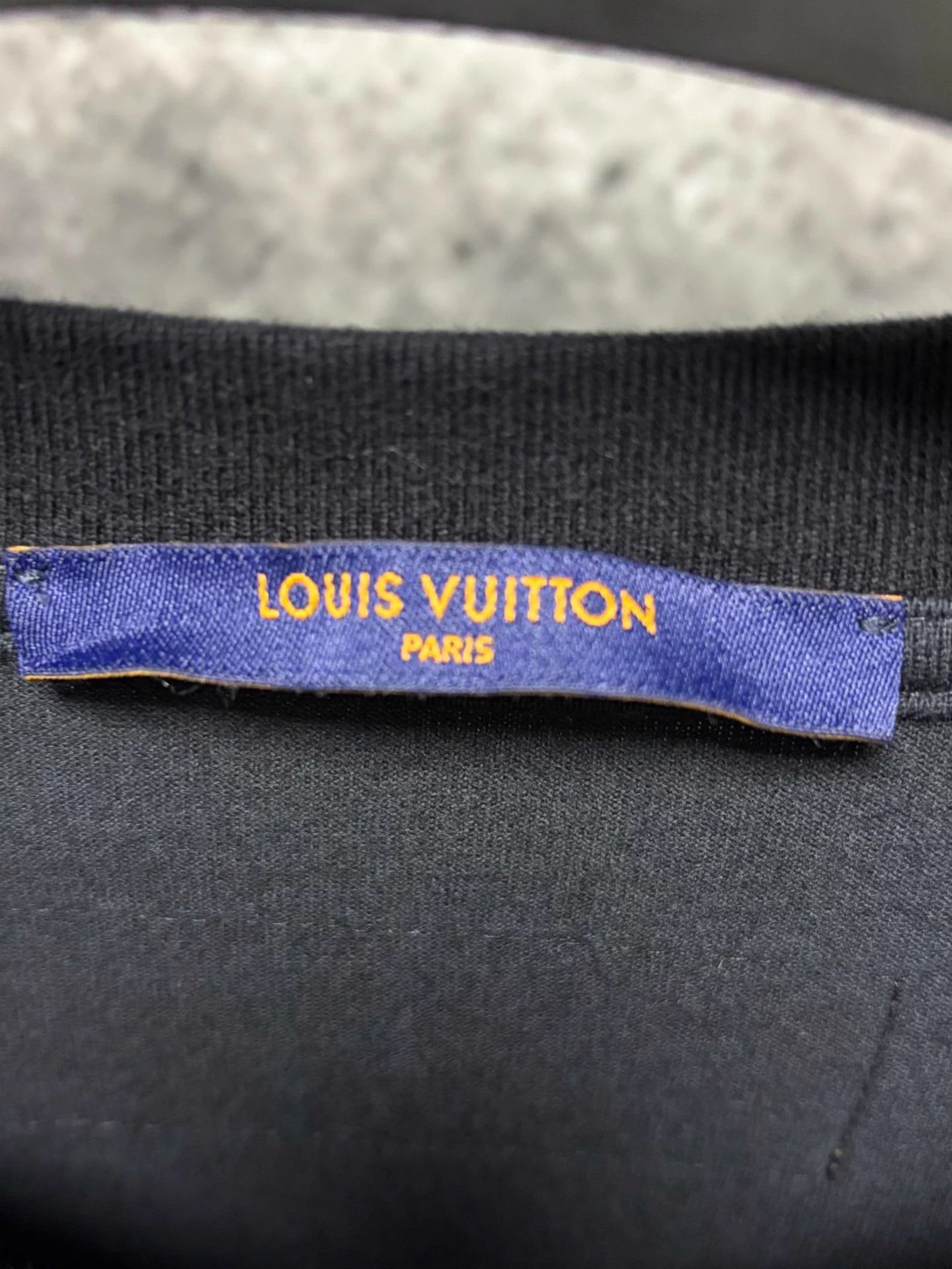 Louis Vuitton Louis Vuitton black short-sleeve T-shirt XL Size US XL / EU 56 / 4 - 3 Thumbnail
