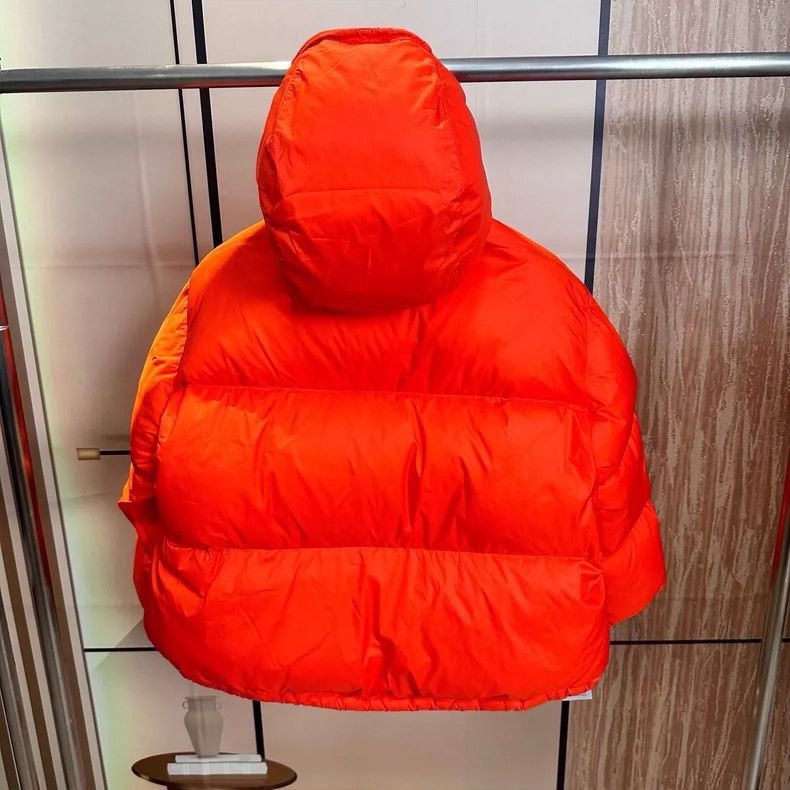 Gucci Gucci Classic Short Red Down Jacket XS-2505 Size US XS / EU 42 / 0 - 2 Thumbnail