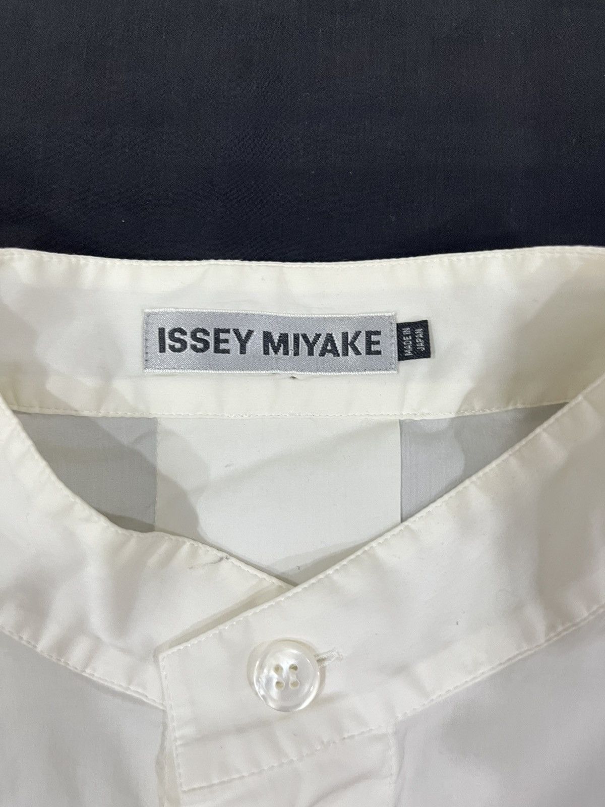 Designer × Issey Miyake × Japanese Brand Issey Miyake Longsleeve Man Button up shirt Size US L / EU 52-54 / 3 - 4 Thumbnail