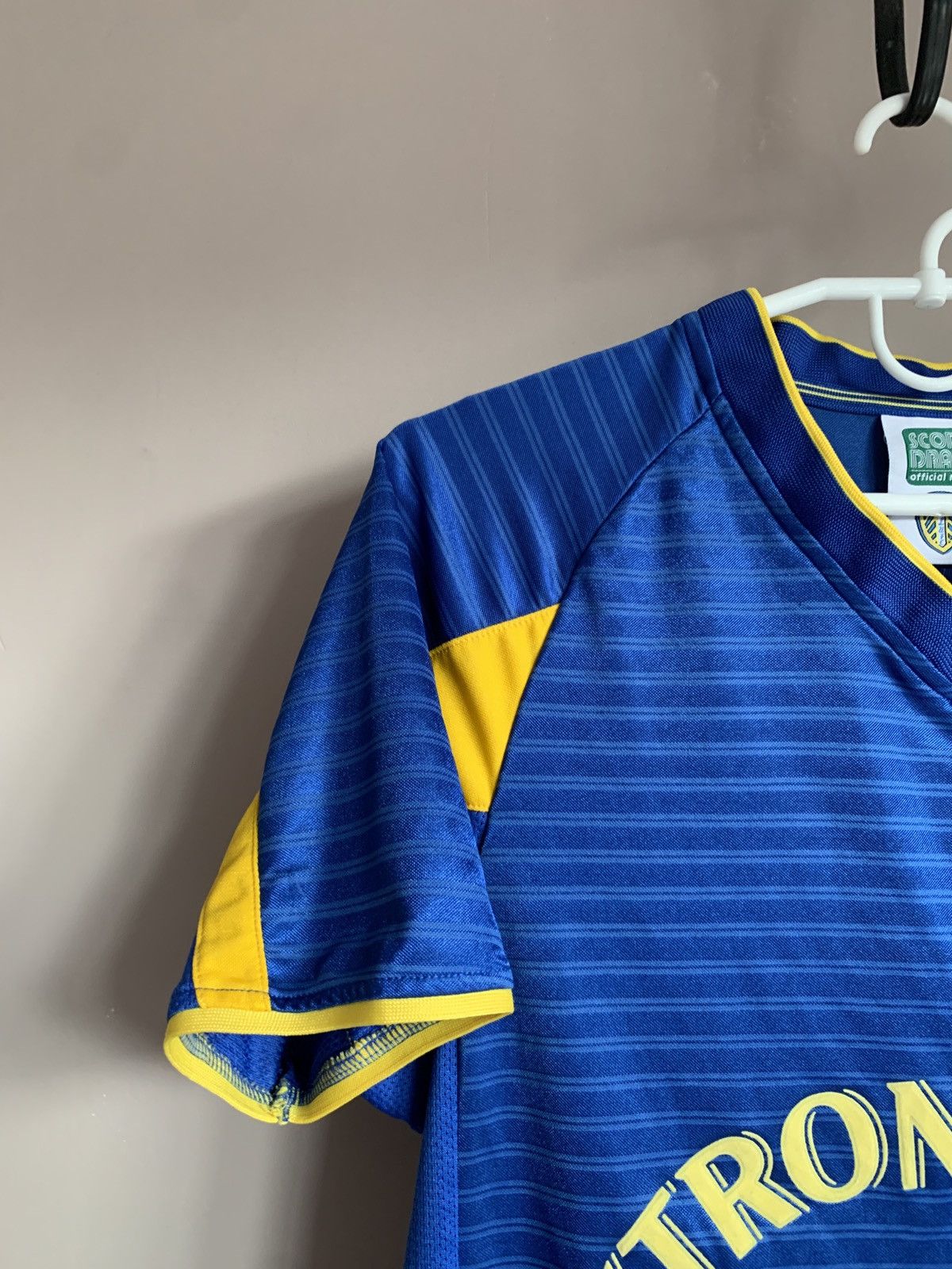 Vintage Leeds United 2001 Home Football Shirt Score Draw Retro Sz S Size US S / EU 44-46 / 1 - 3 Thumbnail