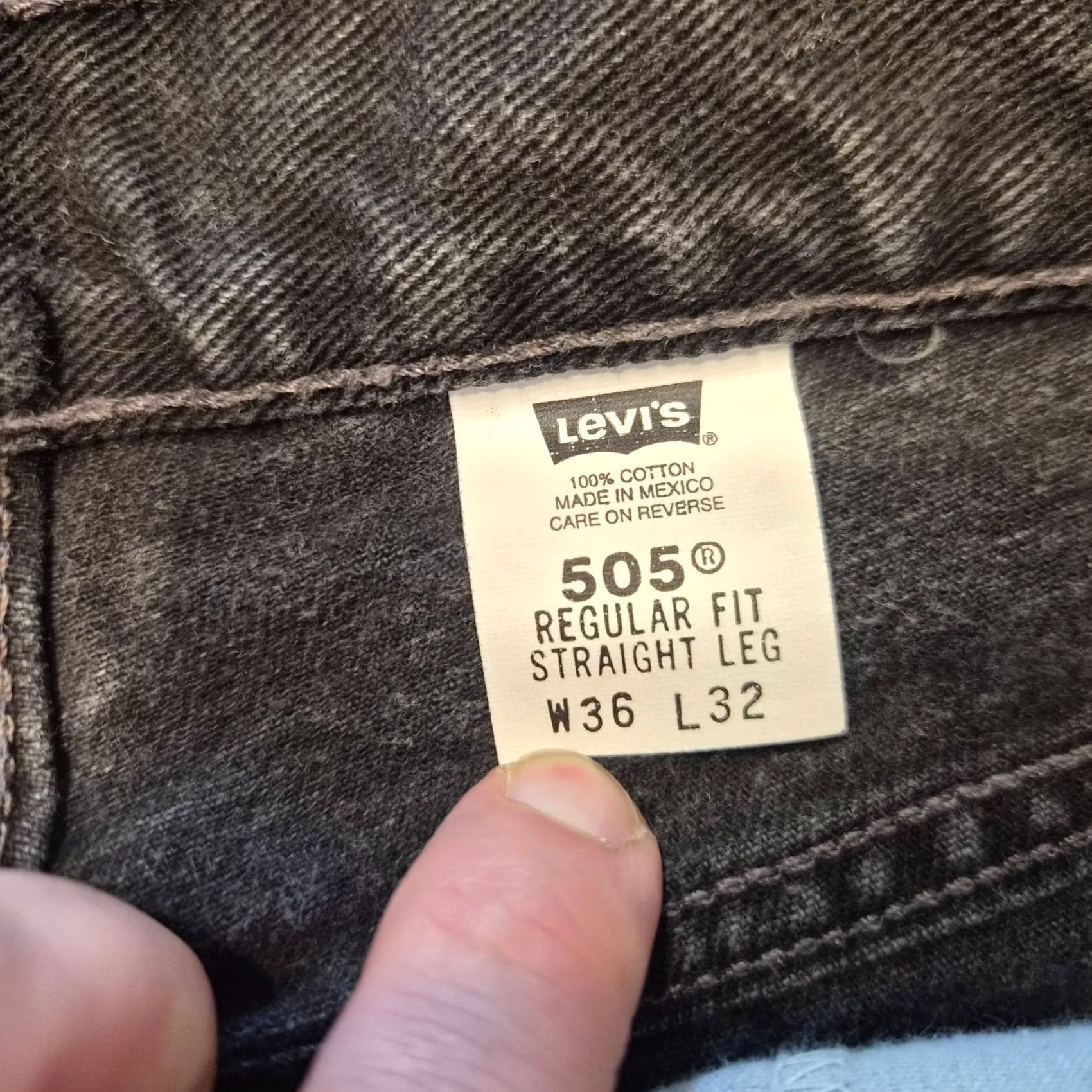 Levi's VINTAGE Levis 505 Mens Jeans 36x32 Black Regular Fit Straight Leg Y2K 2000 G273 Size US 36 / EU 52 - 3 Thumbnail
