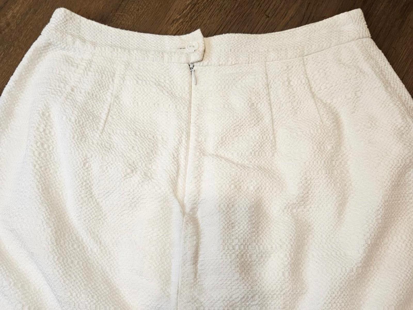 Designer Nanette Lepore Women's Textured White Skort - Size 2 #226 Size 26" / US 2 / IT 38 - 2 Thumbnail