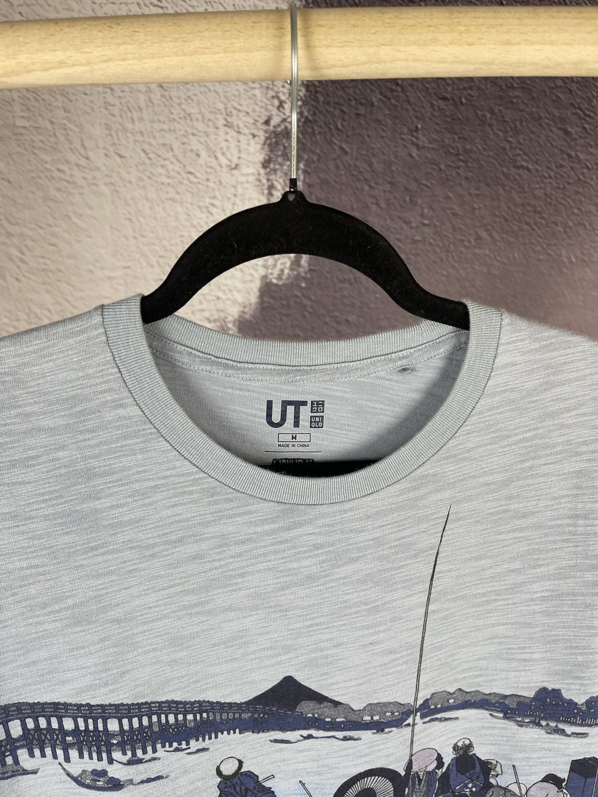 Japanese Brand Uniqlo x Hokusai Blue Art sea fishing tee shirt Size US M / EU 48-50 / 2 - 5 Thumbnail