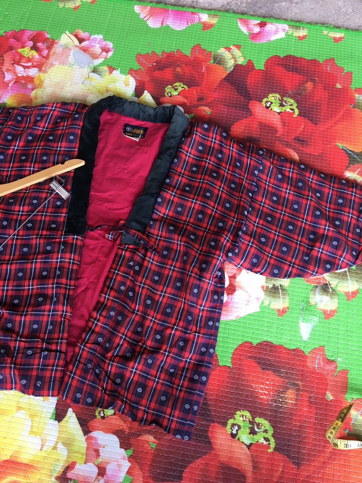 Vintage vintage kimono hanten warm padded size M Size US M / EU 48-50 / 2 - 5 Thumbnail