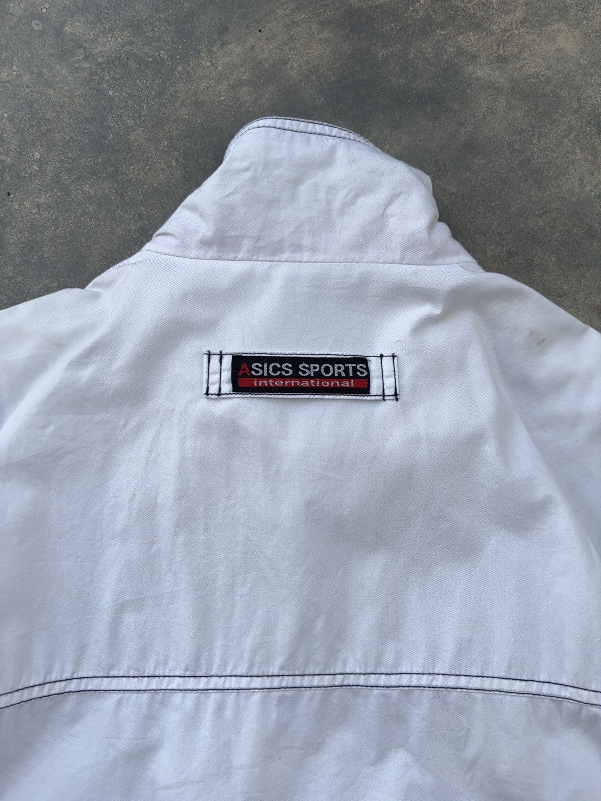 Asics Asics International Vintage White Windbreaker Jacket Size US XL / EU 56 / 4 - 15 Thumbnail