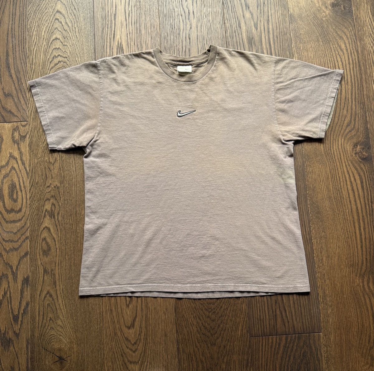 Nike Vintage Y2K Nike Center Swoosh Graphic Tee Size US L / EU 52-54 / 3 - 3 Thumbnail