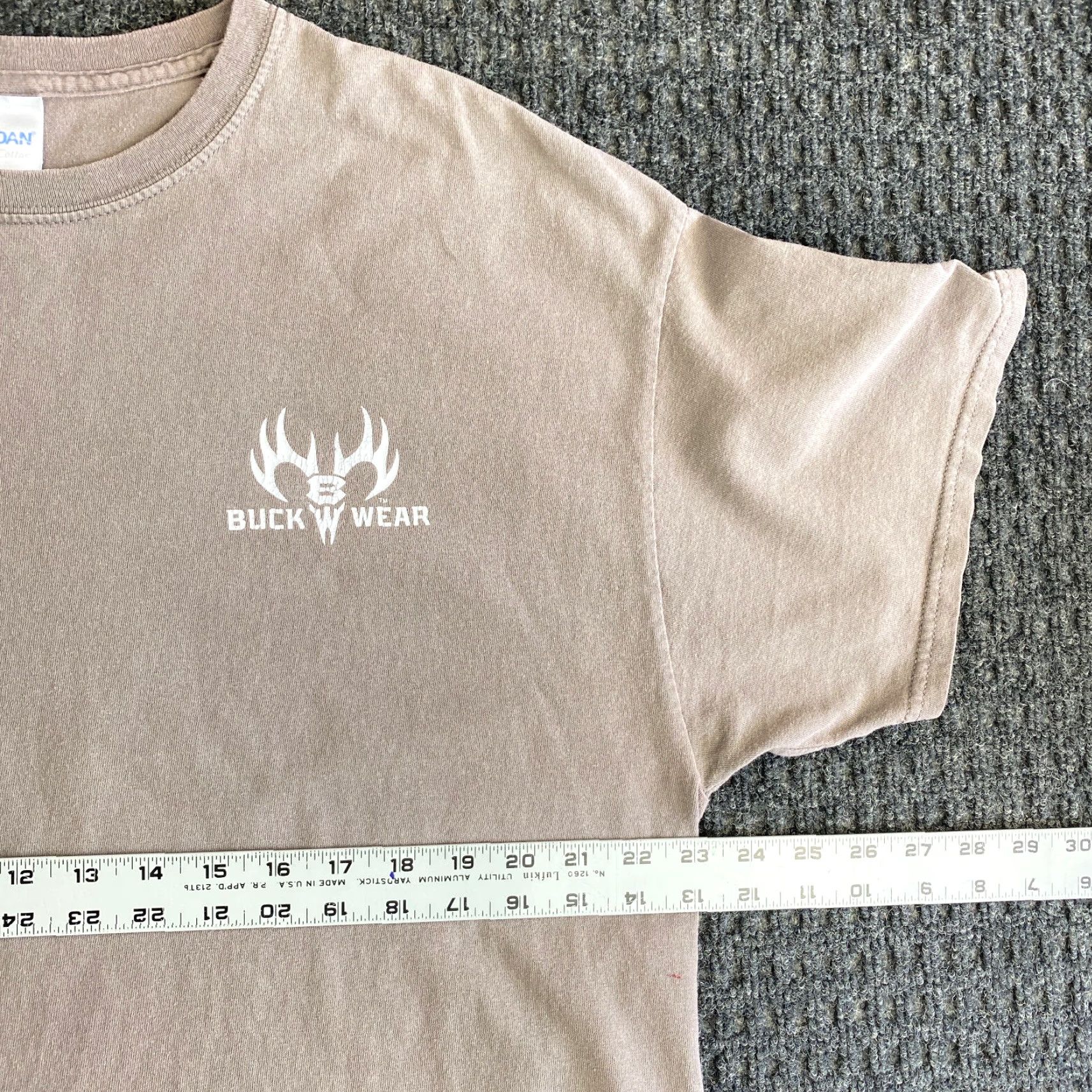 Vintage VINTAGE Buck Wear T-Shirt XL Gray USA Gun patriotic Funny 2A (Ameri ca) Men Shirts? Size US XL / EU 56 / 4 - 6 Thumbnail