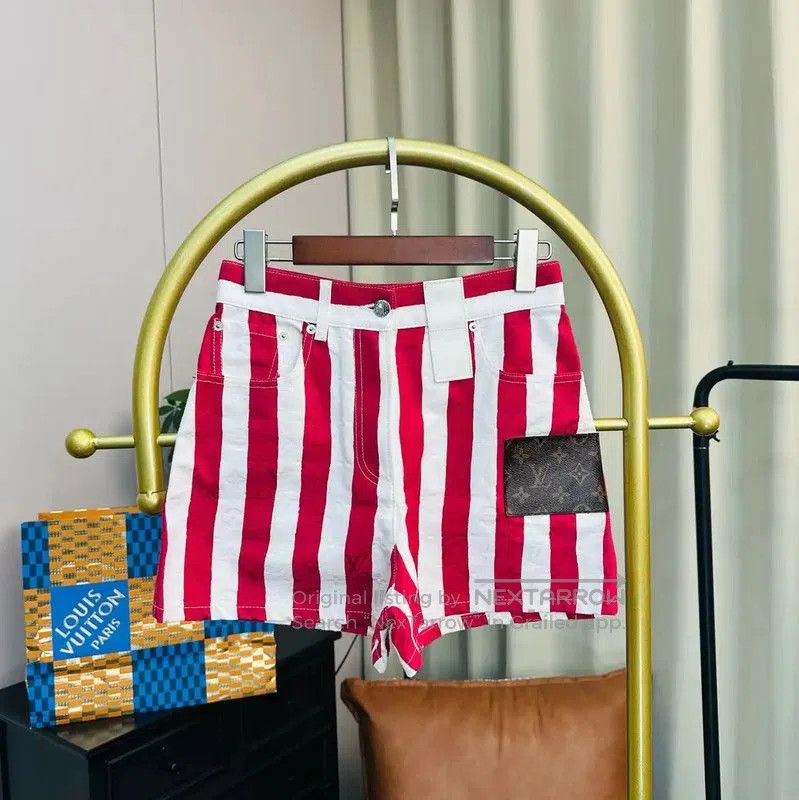 Louis Vuitton Louis Vuitton Women's Red and White Striped Shorts . Size 22" - 1 Thumbnail